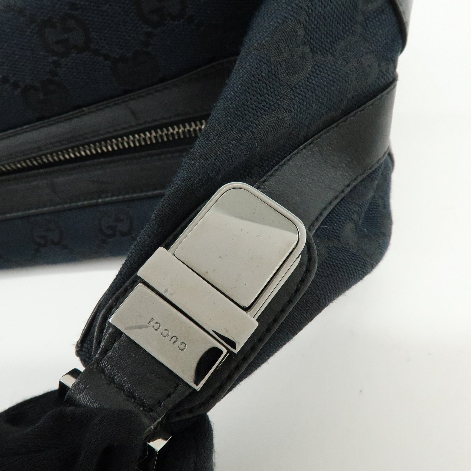 GUCCI GG Monogram Canvas Leather Shoulder Bag Black 001・4298