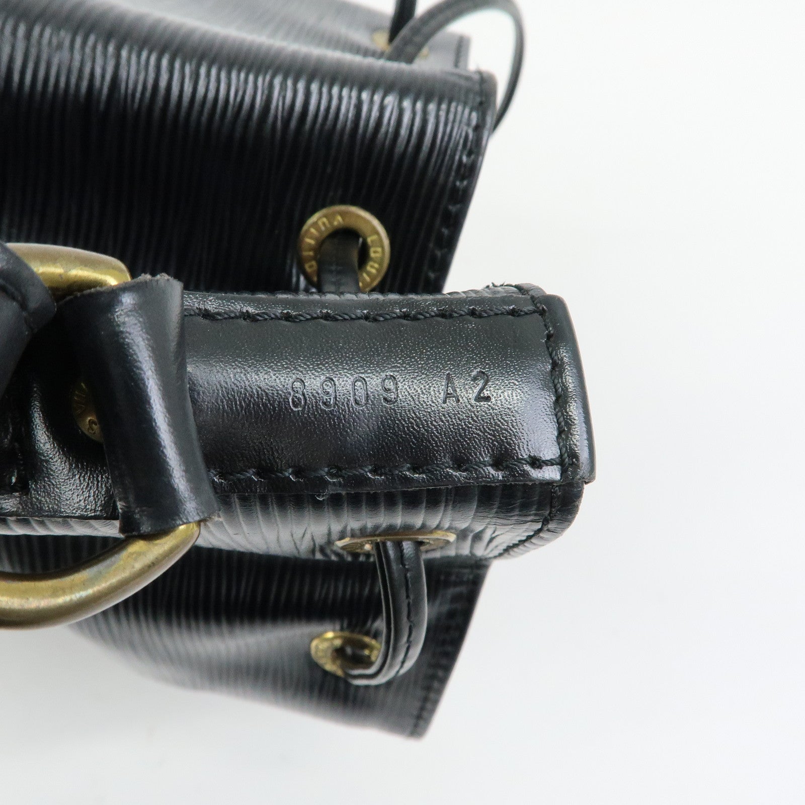 Louis Vuitton Epi Leather Petit Noe Shoulder Bag Noir Black M59012