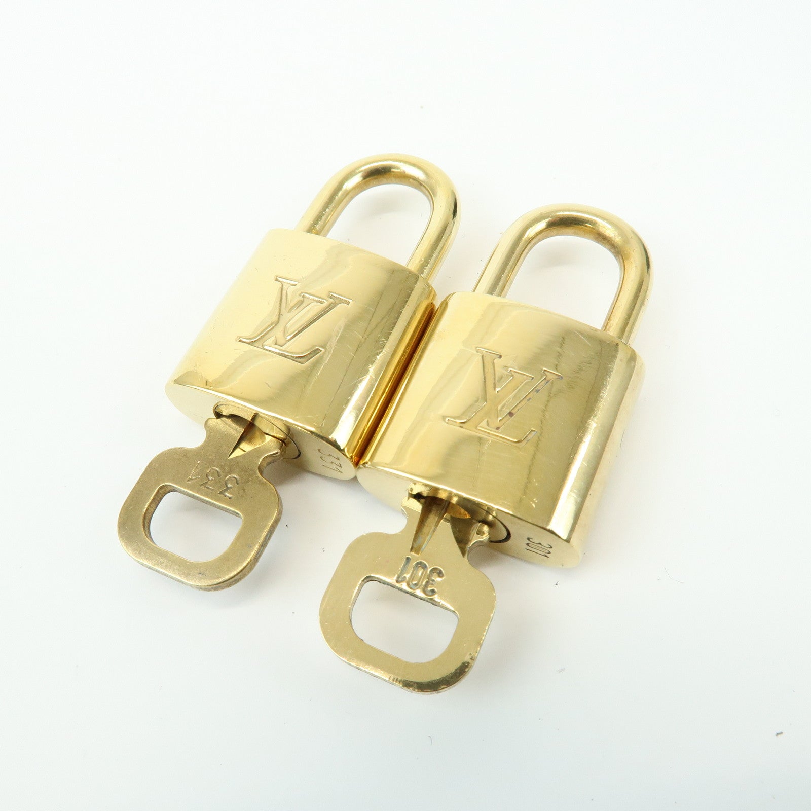 Louis Vuitton Set of 10 Lock & Key Cadena Key Lock