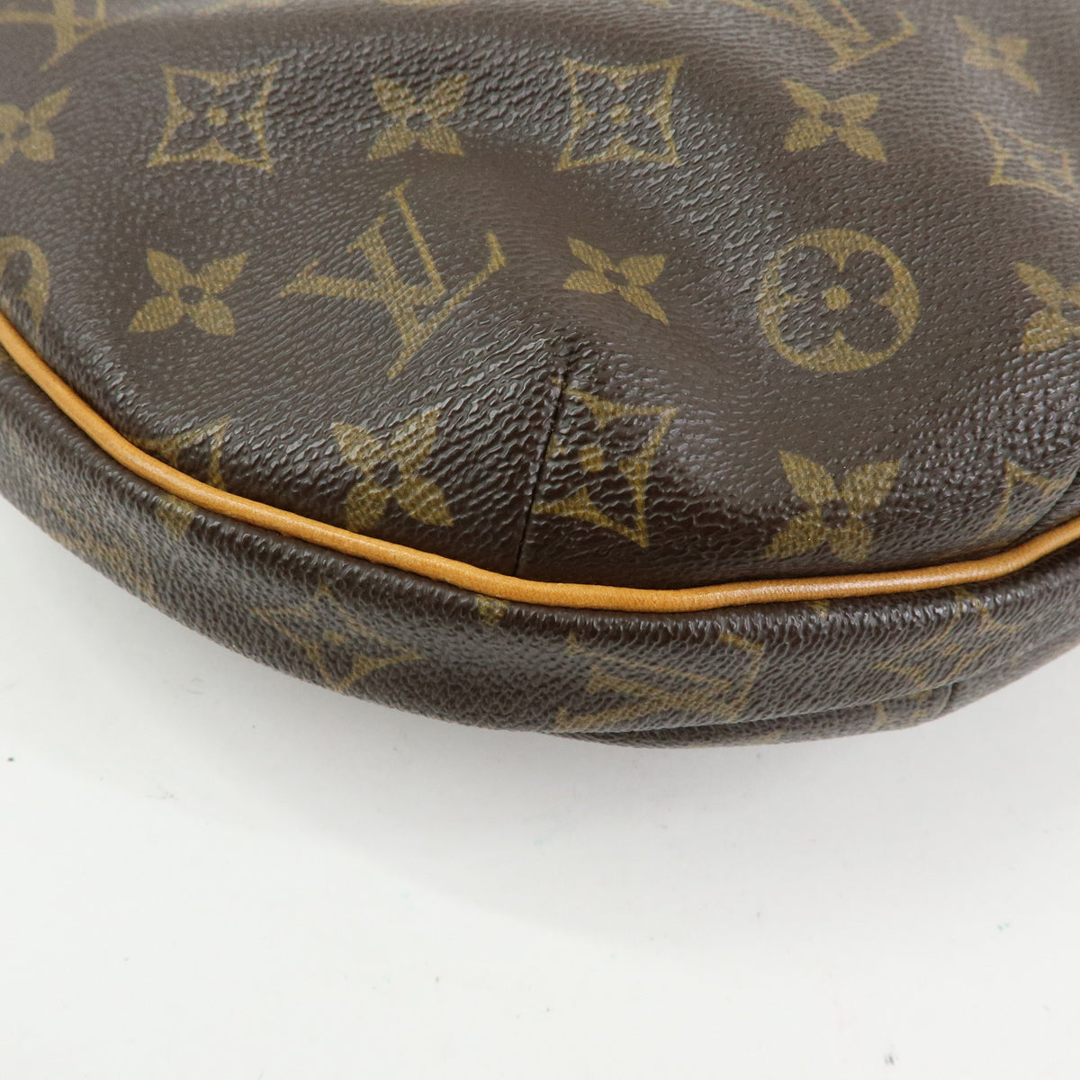 Louis Vuitton Monogram Croissant MM Shoulder Bag Brown M51512