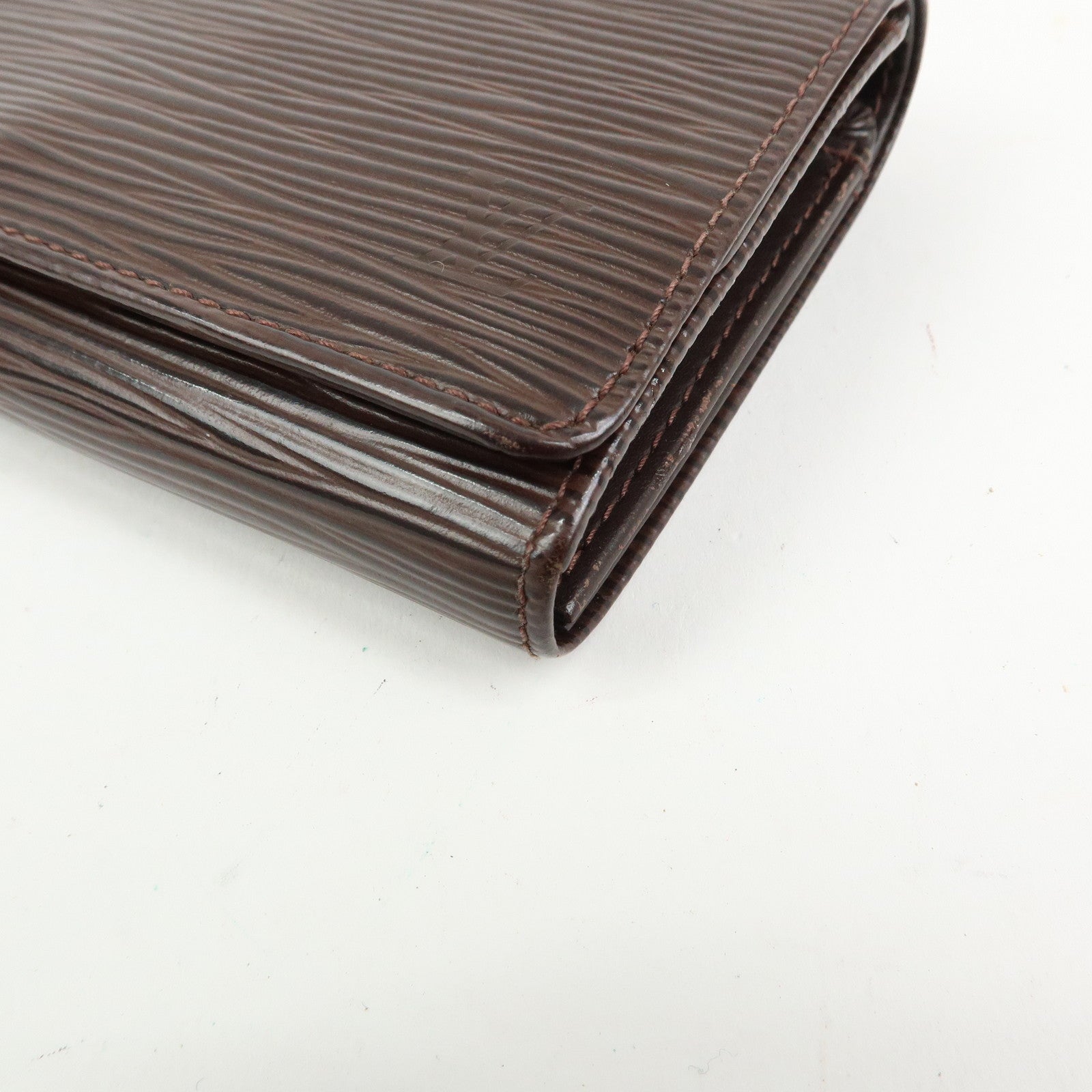 Louis Vuitton Epi Porte Monnaie Billet Tresor Bi-fold Wallet M6350D