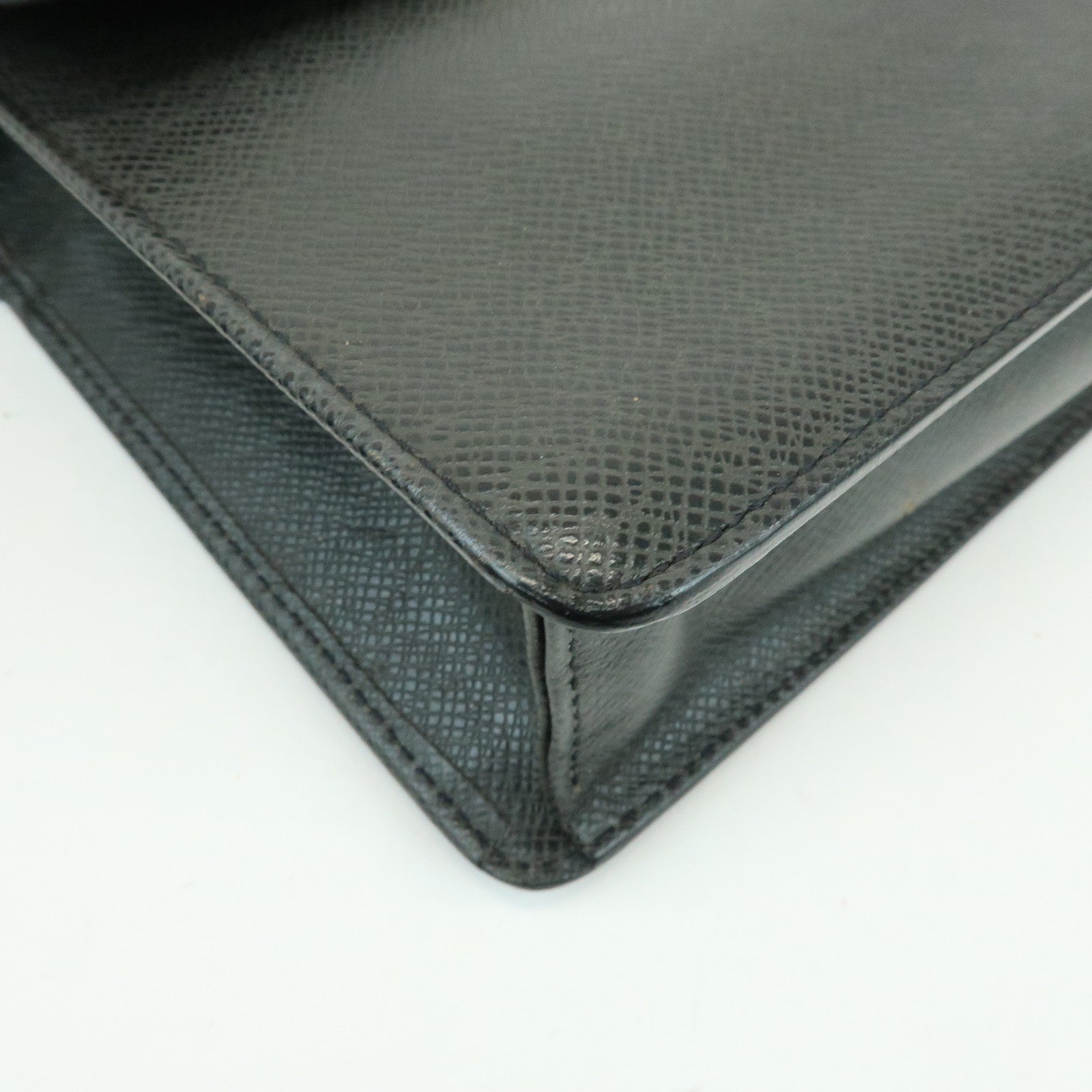 Louis Vuitton Taiga Leather Selenga Clutch Bag Ardoise M30782