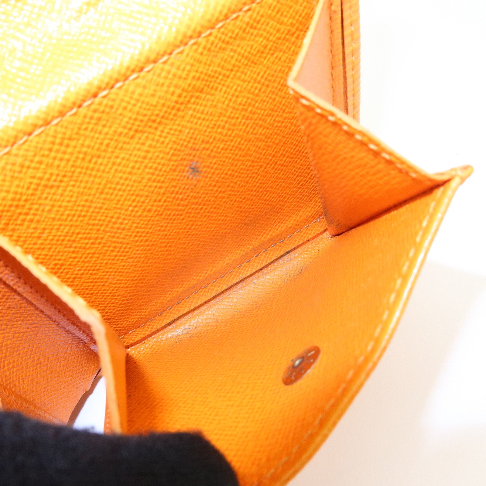 Louis Vuitton Epi Porte Billet Carte Credit Monnaie Wallet M6354H