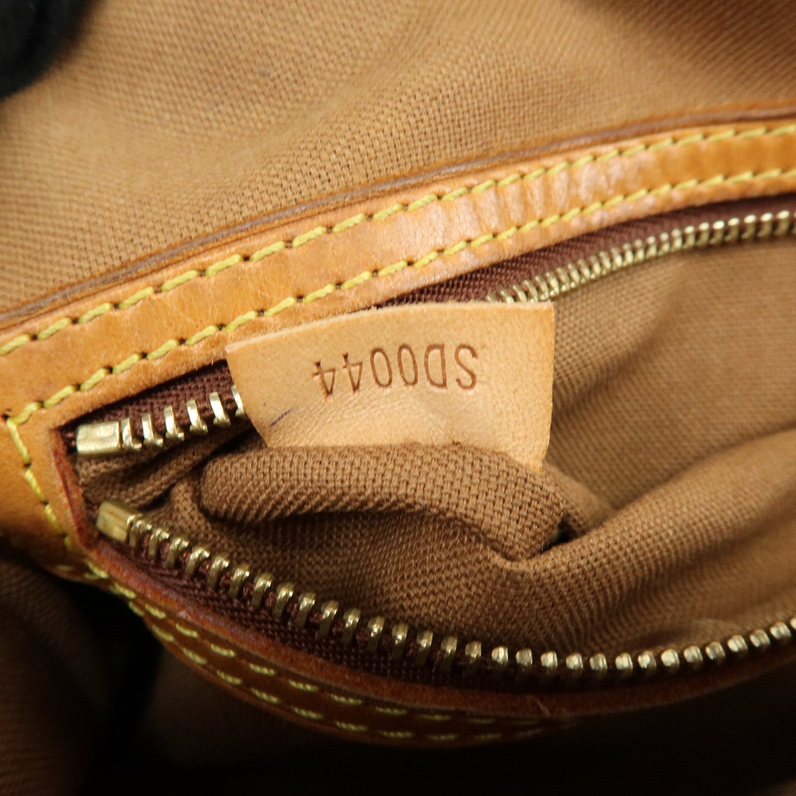 Louis Vuitton Monogram Canvas Mini Looping Shoulder Bag Hand Bag M51147