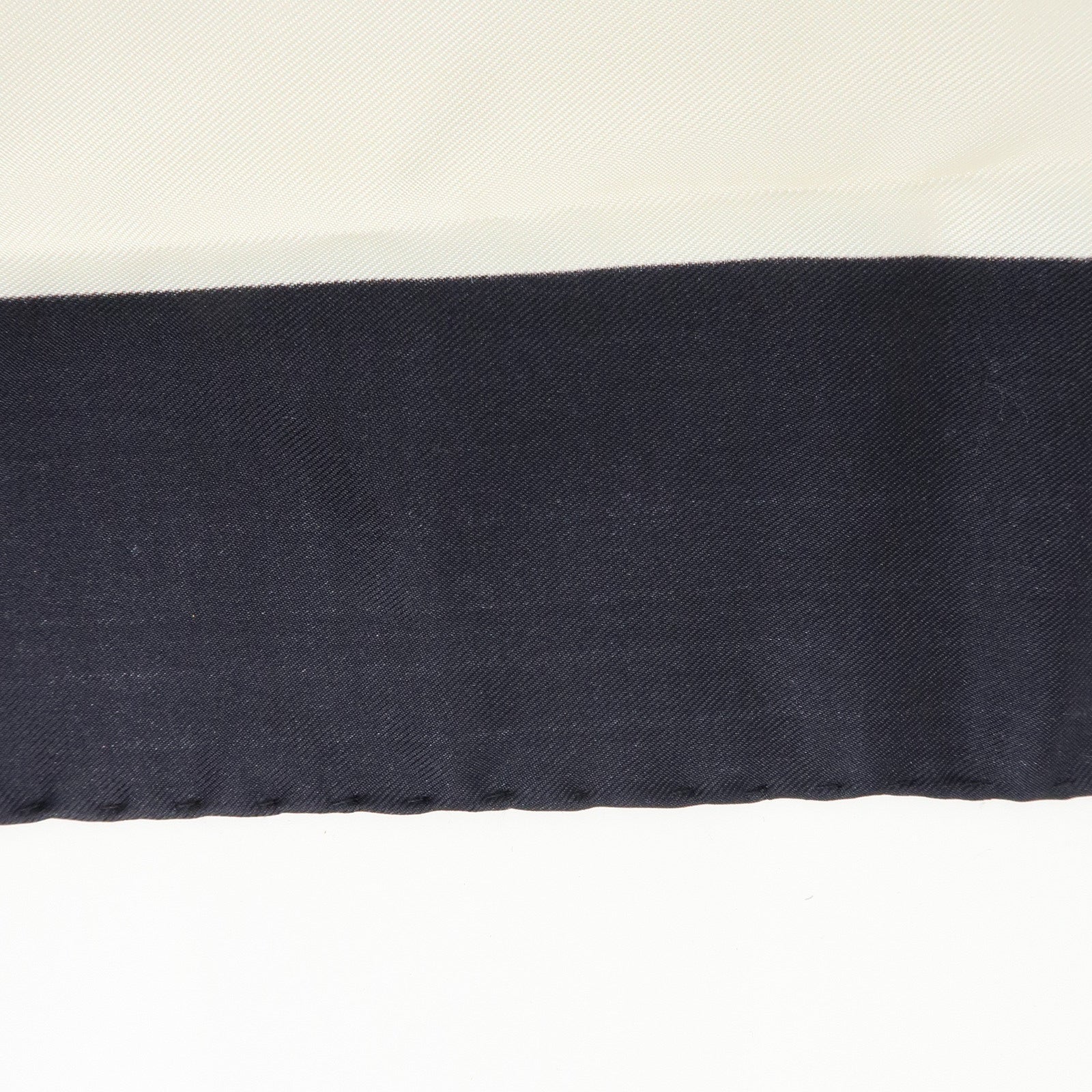 Christian Dior Silk 100% Scarf Parisian Accessories White Black