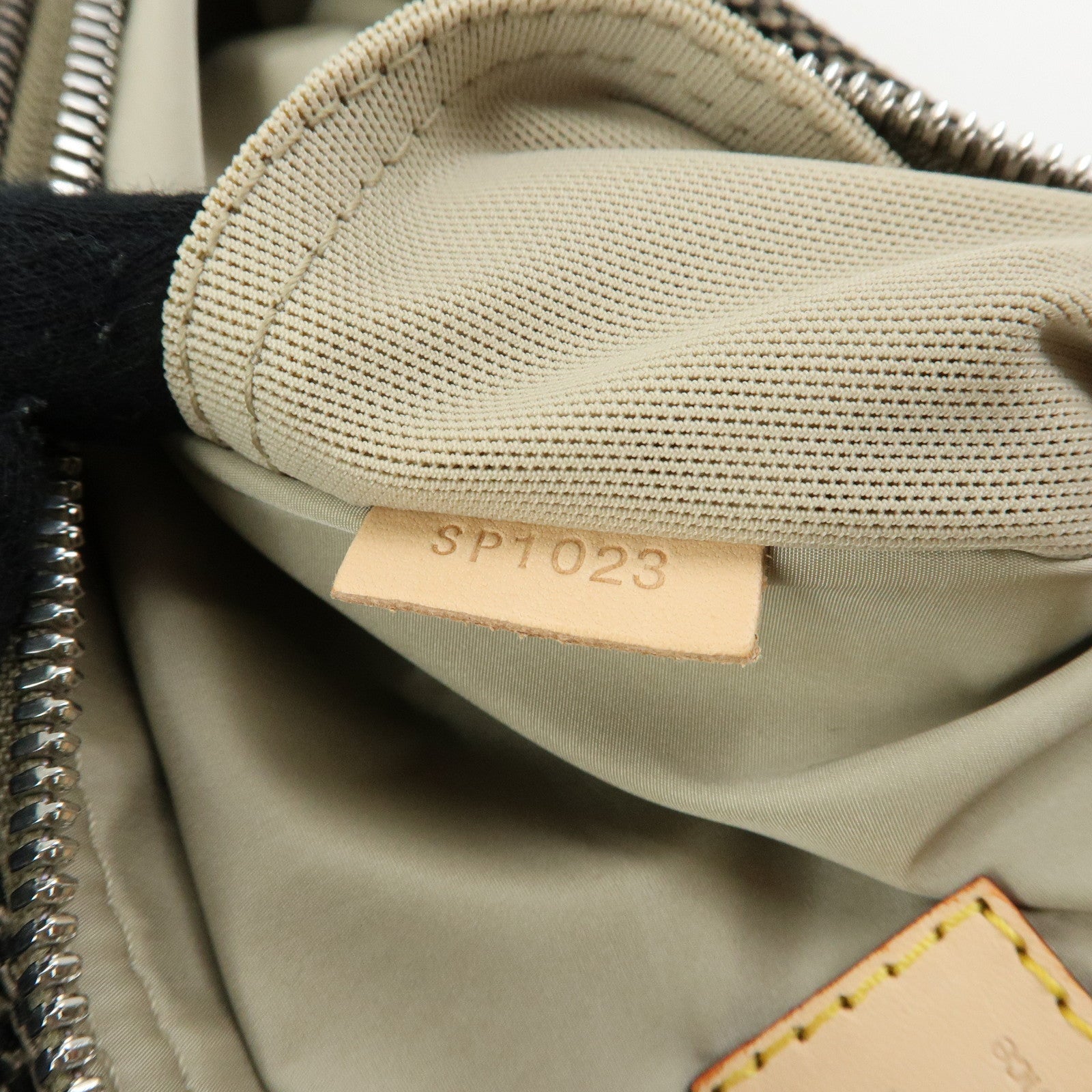 Louis Vuitton Damier Giant Compagnon Shoulder Bag Terre M93045