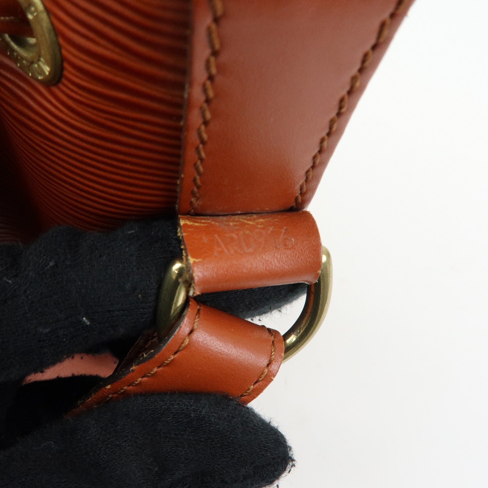 Louis Vuitton Epi Petit Noe Leather Shoulder Bag Kenya Brown M44103