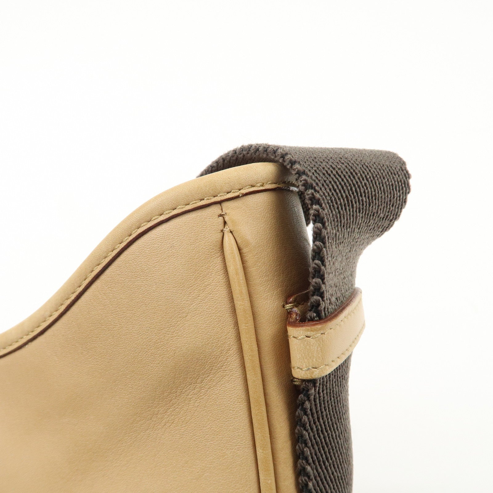 GUCCI Leather Shoulder Bag Beige Gold HDW 92736 Used