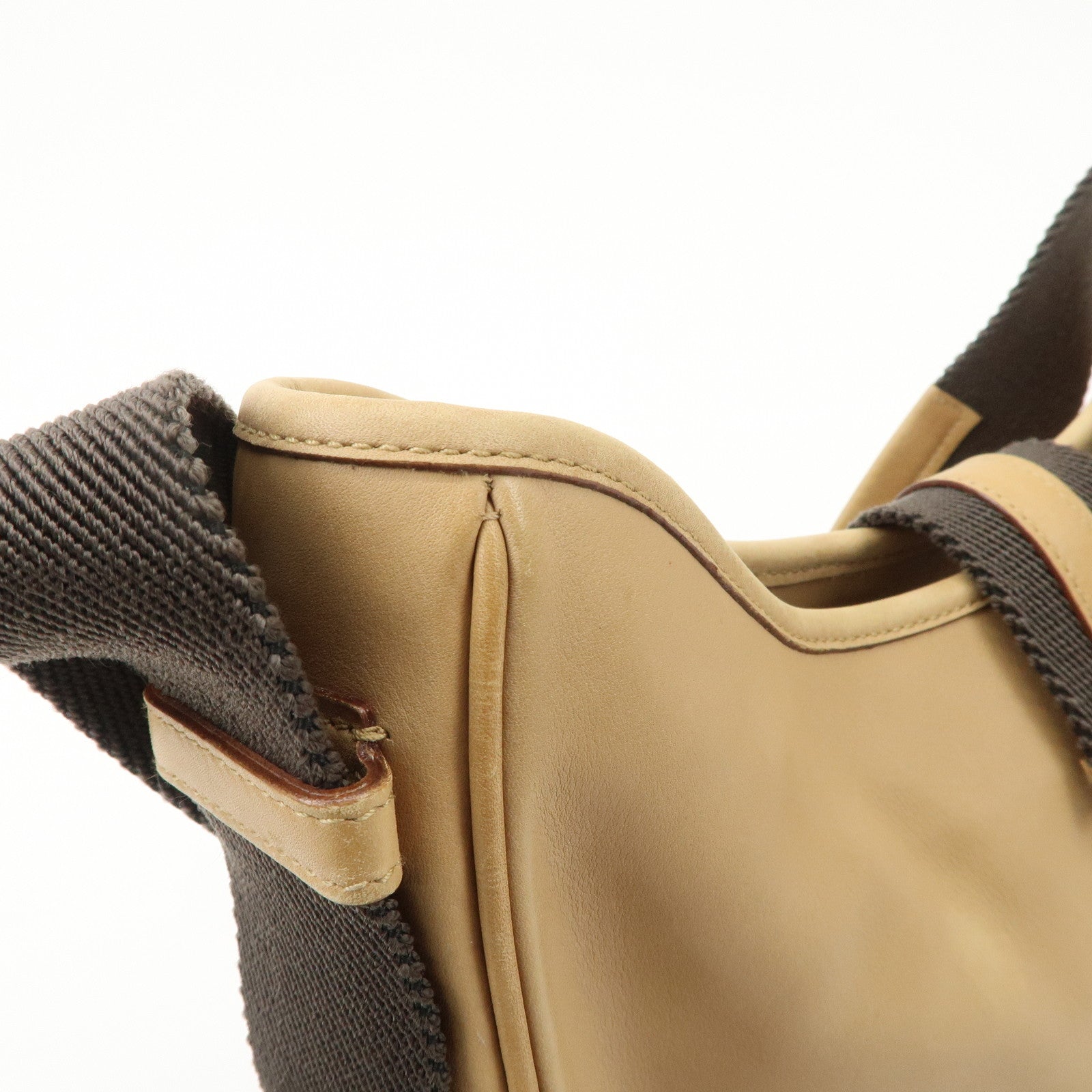 GUCCI Leather Shoulder Bag Beige Gold HDW 92736 Used