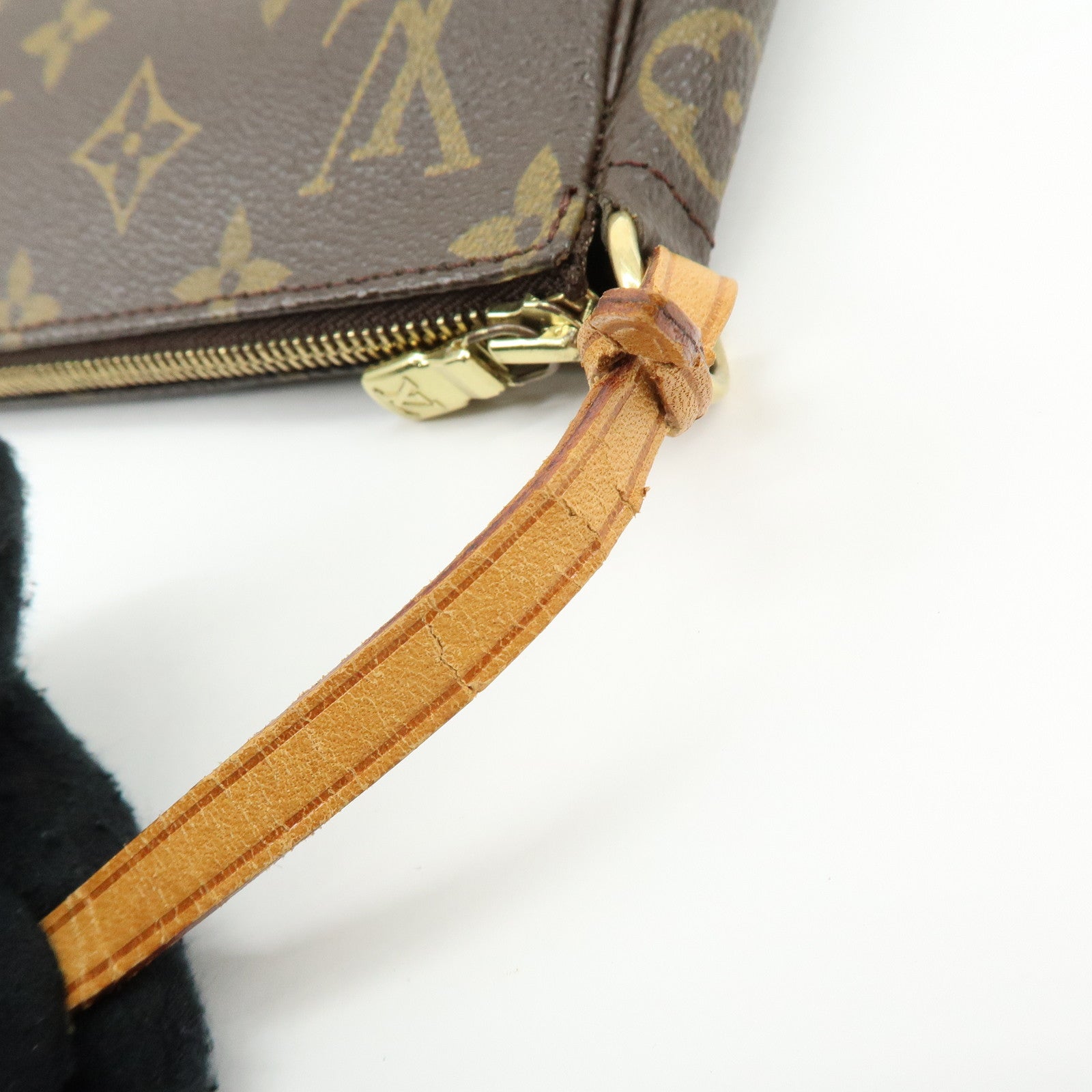 Louis Vuitton Monogram Pochette Accessoires Pouch Hand Bag M51980