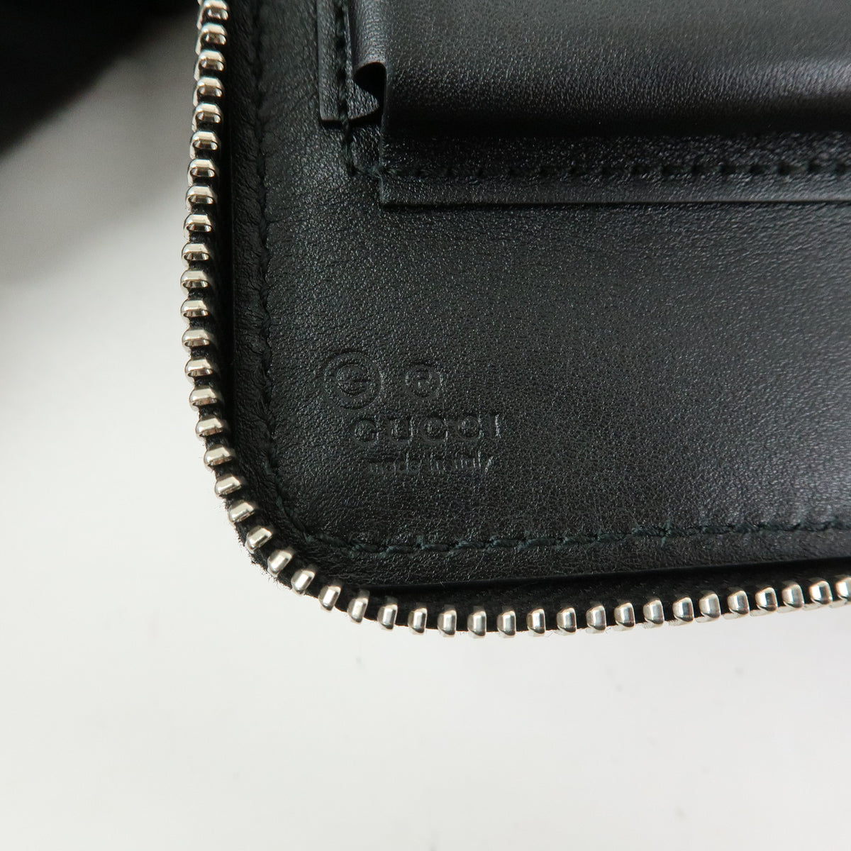 GUCCI Micro Guccishima Leather Travel Document Case Organizer 449246
