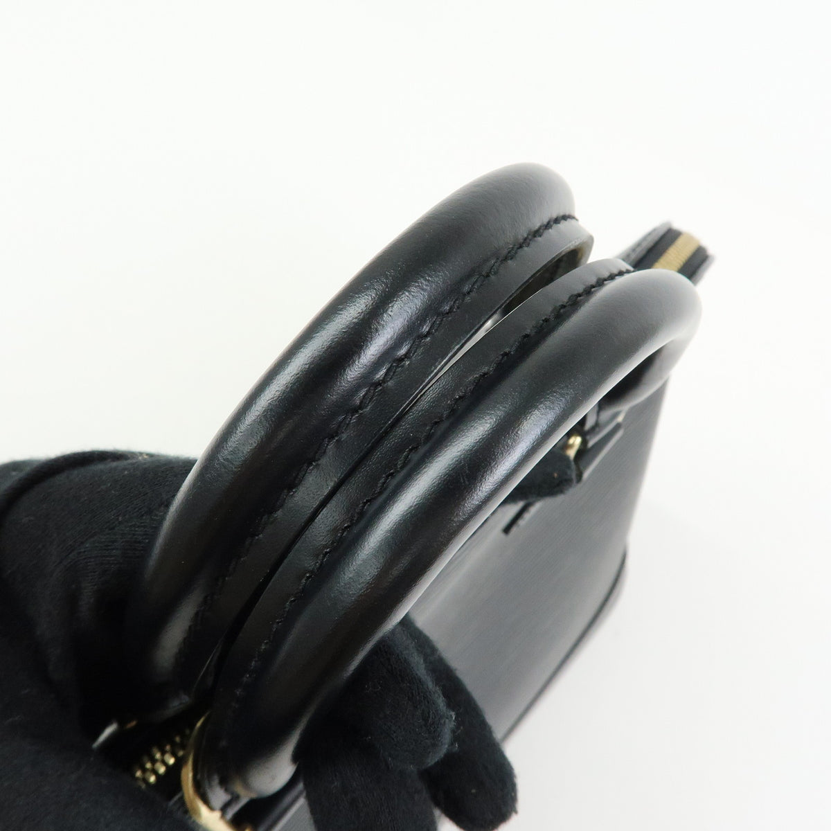 Louis Vuitton Epi Alma Leather Hand Bag Noir Black M52142