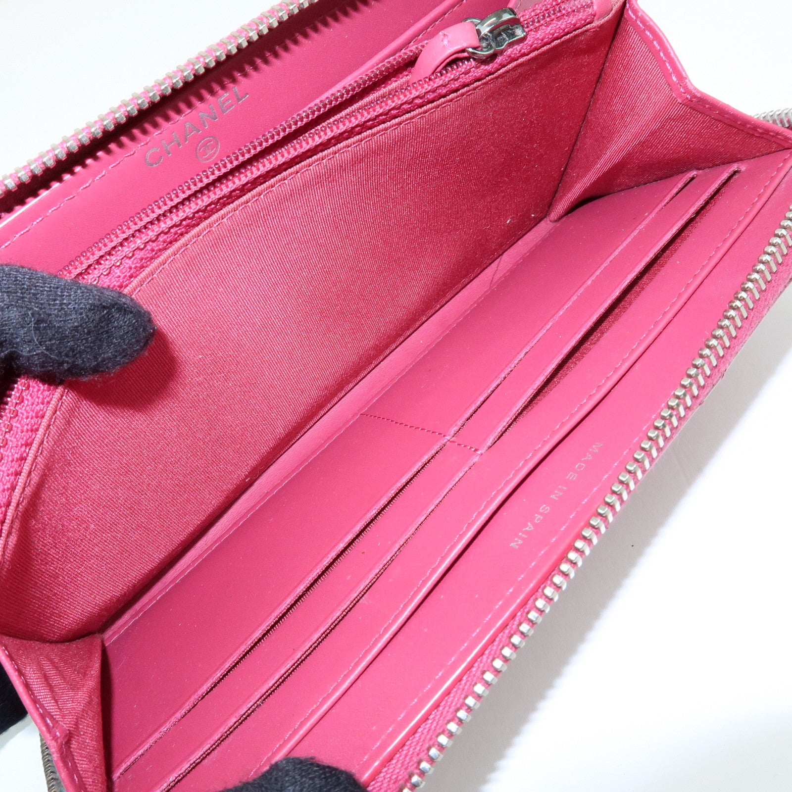 CHANEL Matelasse Patent Leather Zippy Long Wallet Pink