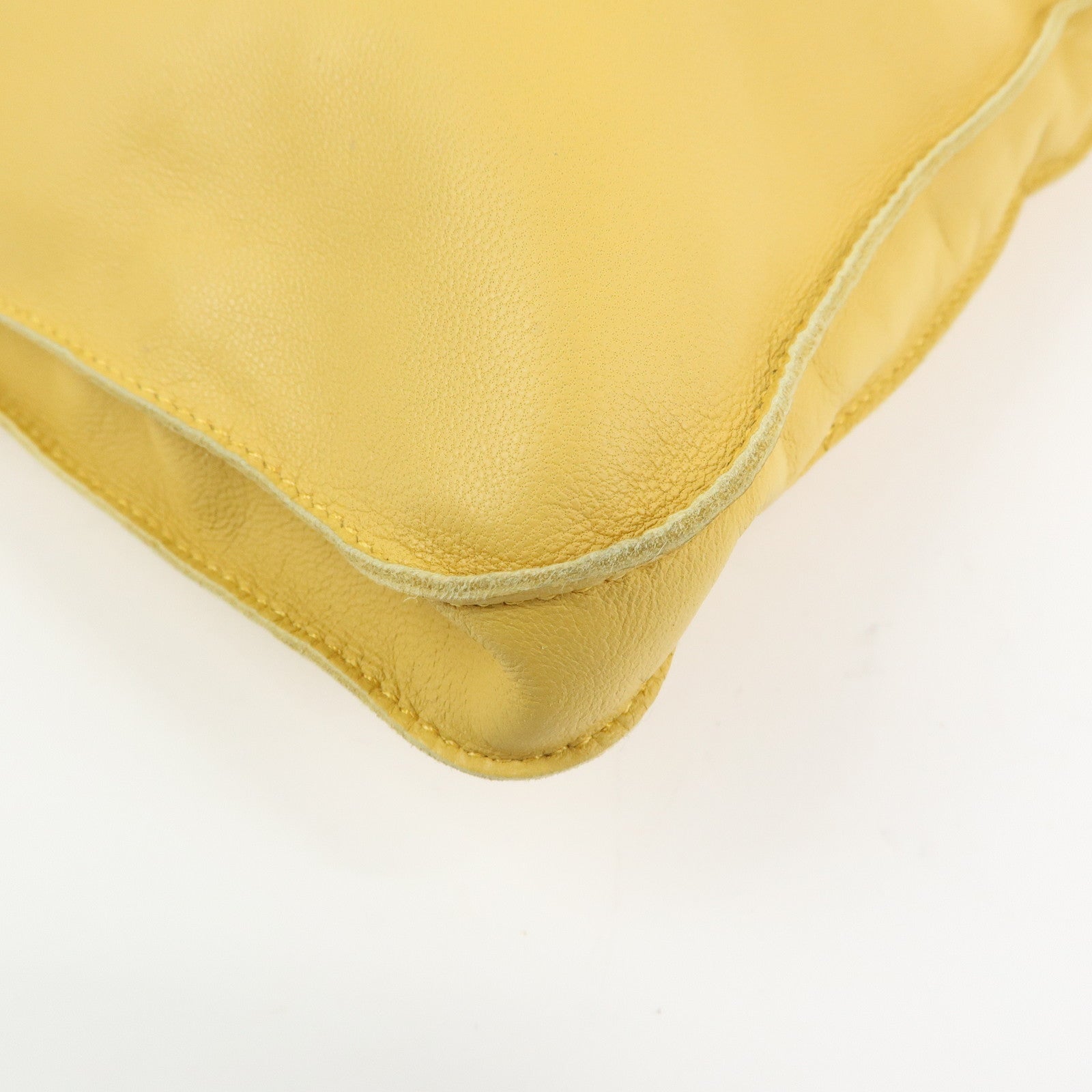 HERMES Clou de Selle Lamb Skin Shoulder Bag  □Q Stamped Yellow