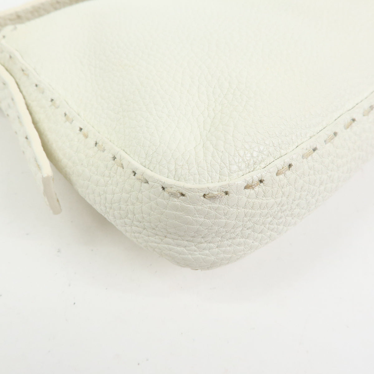 FENDI Selleria Mamma Baguette Leather Hand Bag White 8BR101