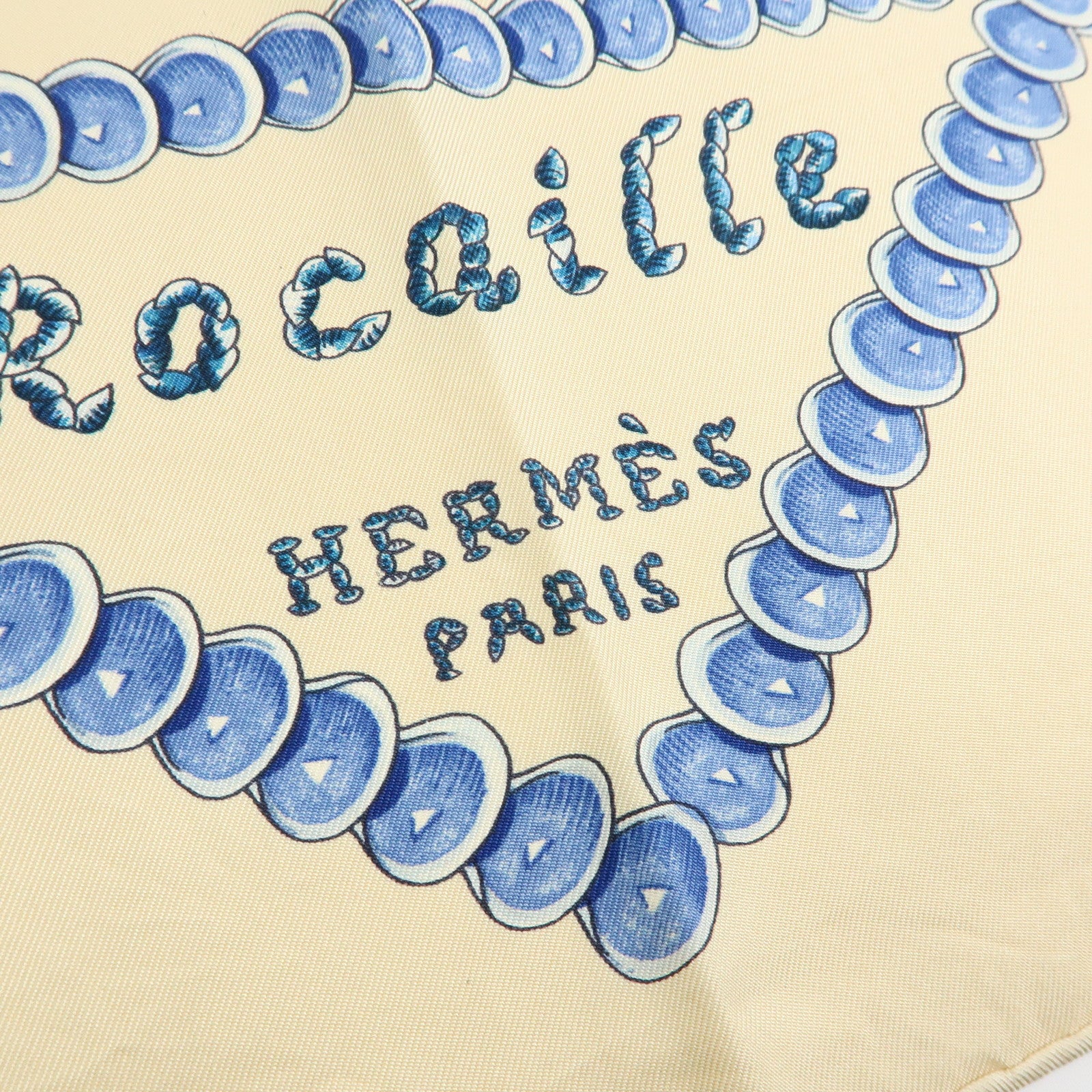 HERMES Carre 90 Silk 100% Scarf Rocaille Seashell Motif Beige Blue