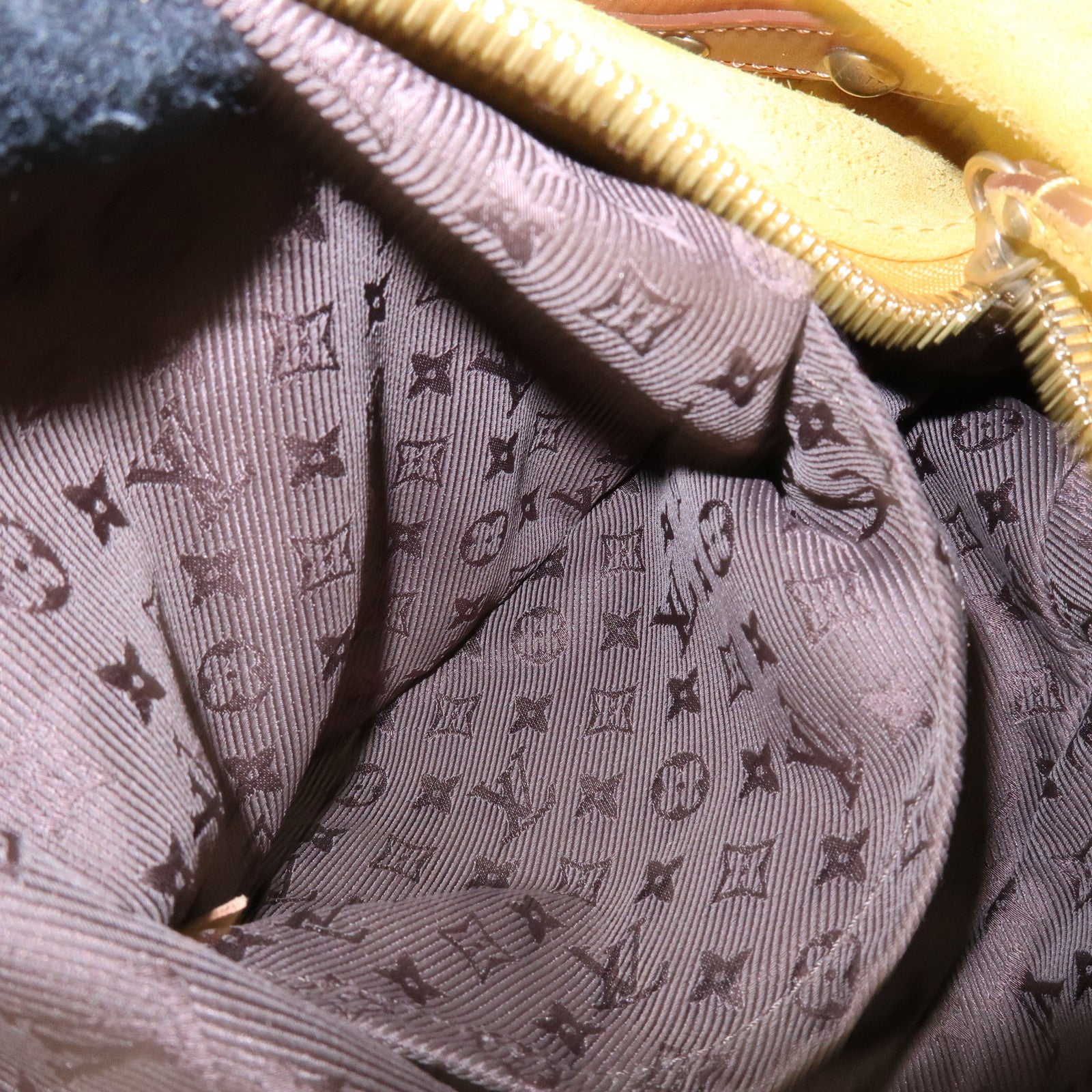 louis-vuitton-monogram-mahina-onata-gm-shoulder-bag-yellow-m95118-1
