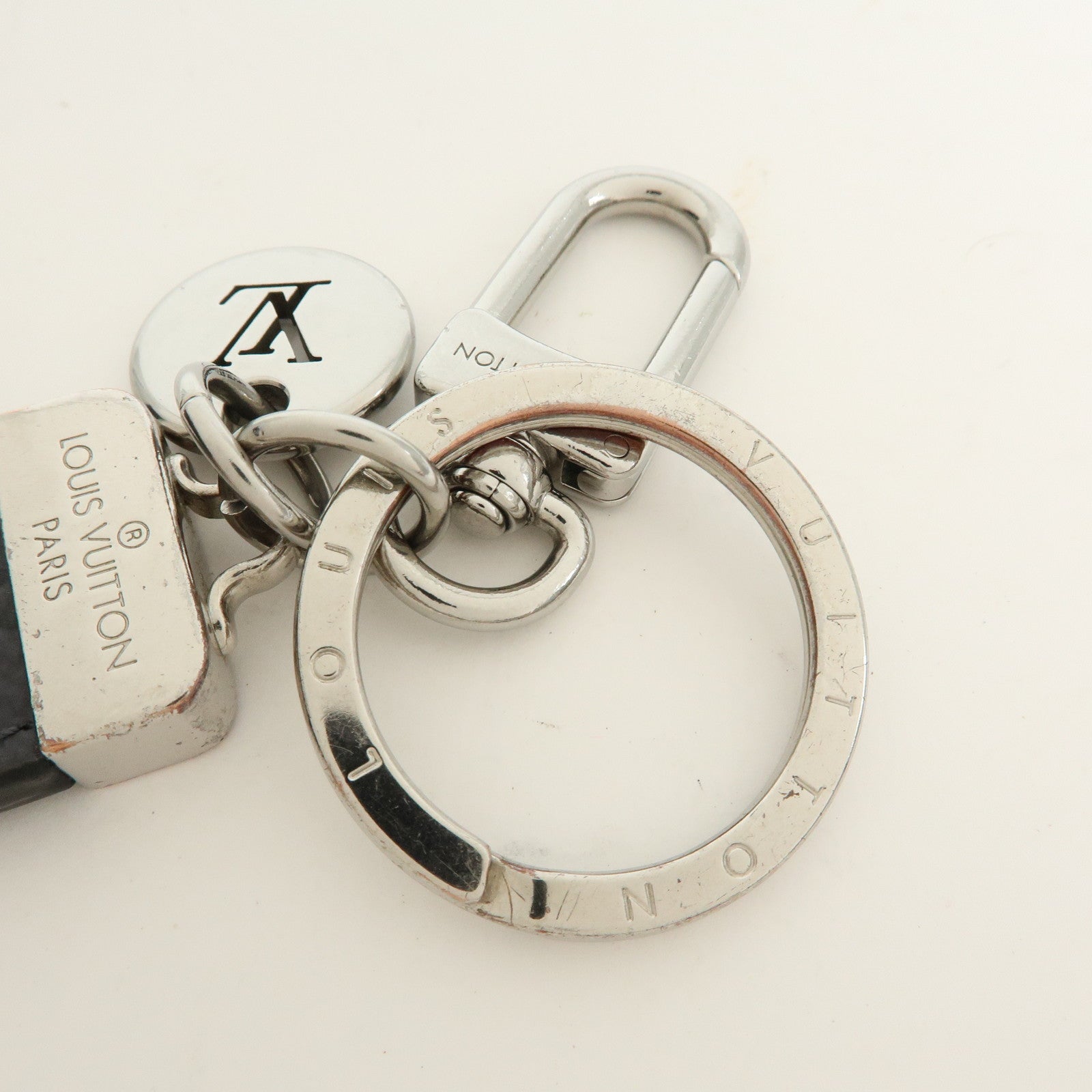 Louis Vuitton Monogram Eclipse Reverse Neo LV Club Bag Charm M01526