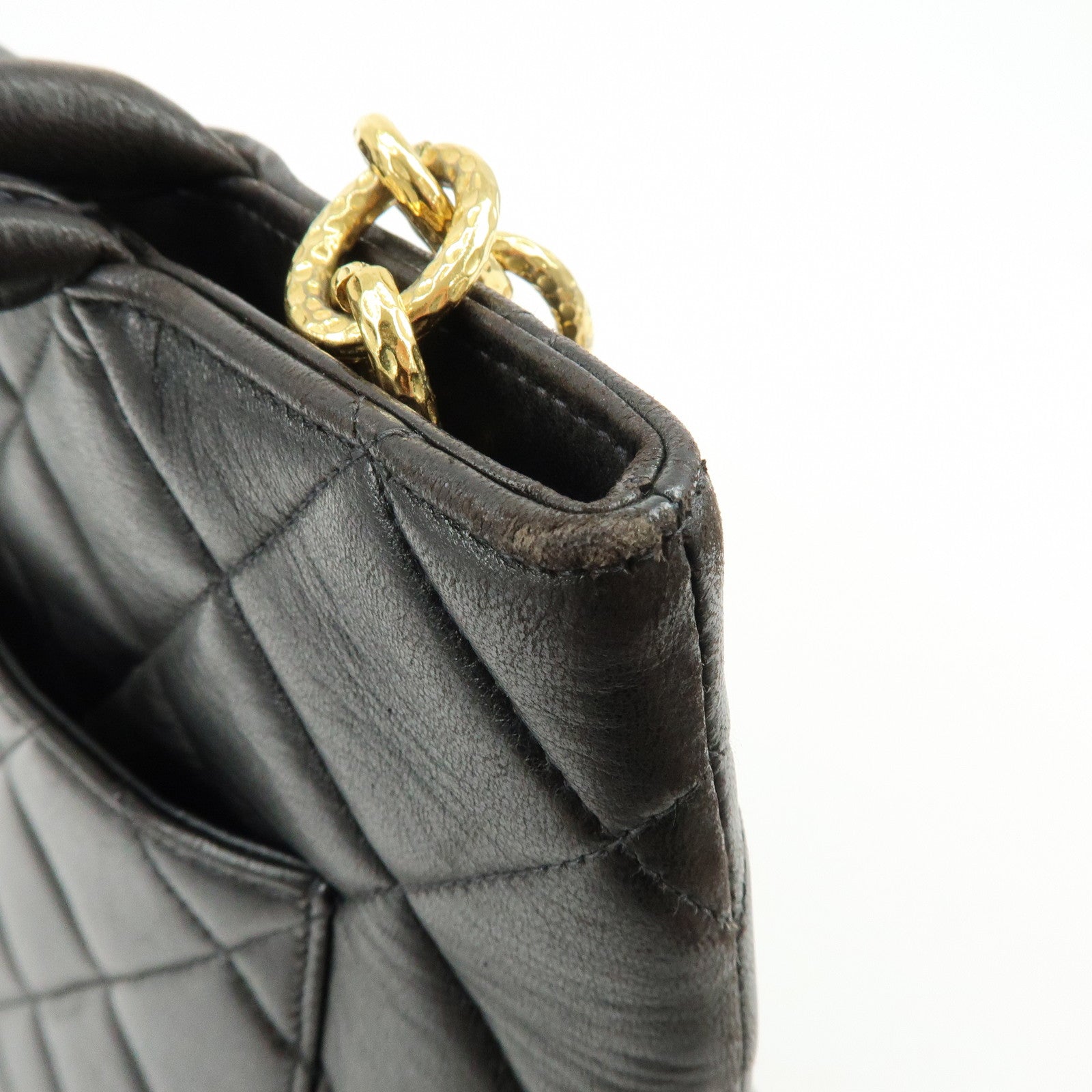 CHANELMatelasse COCO Mark Lambskin Medallion Tote Bag Black A01804