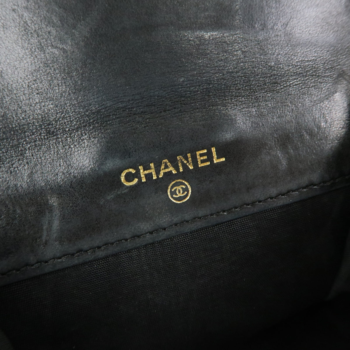 CHANEL COCO Mark Caviarskin Compact W Hook Wallet Black