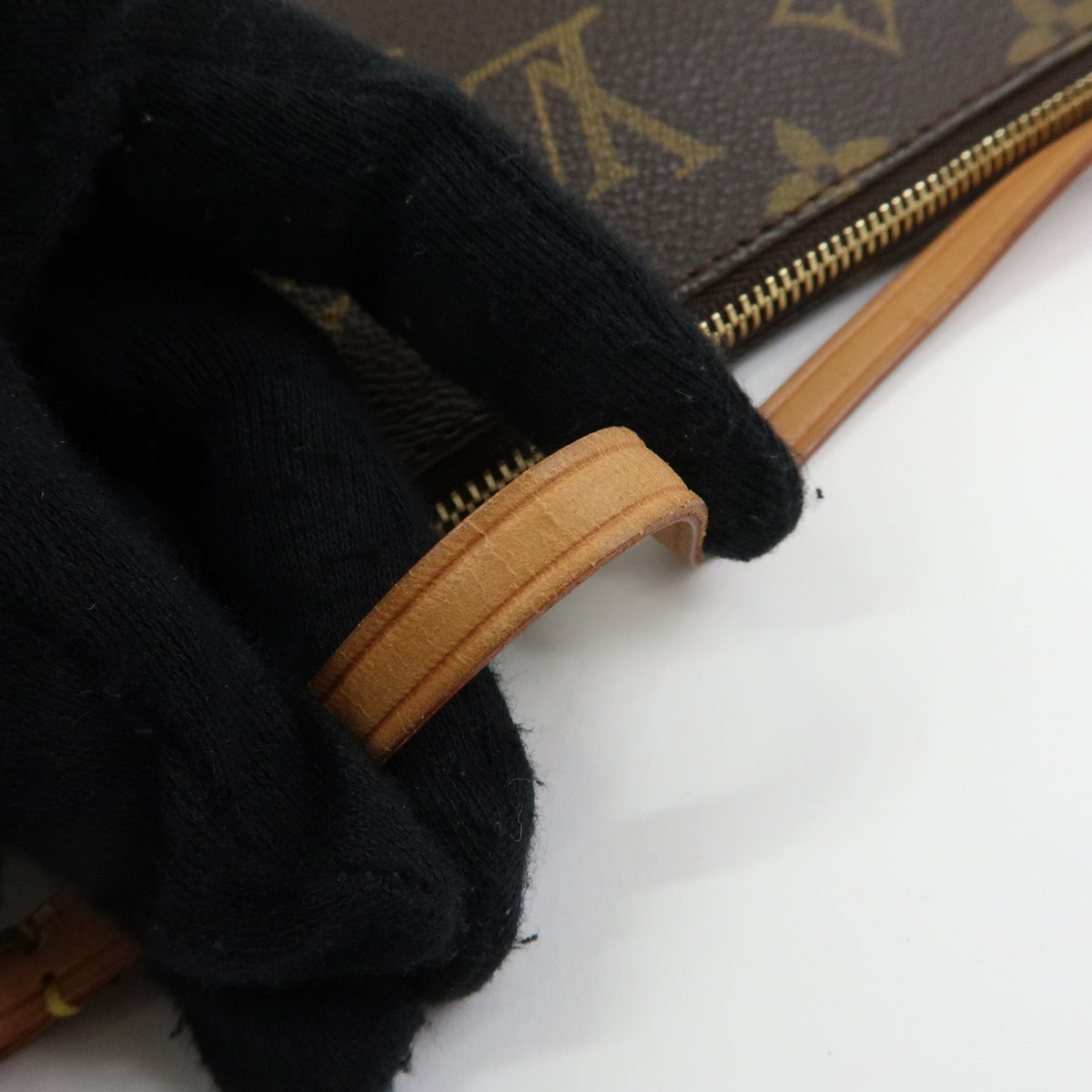 Louis Vuitton Monogram Pochette Accessoires Pouch Hand Bag M51980