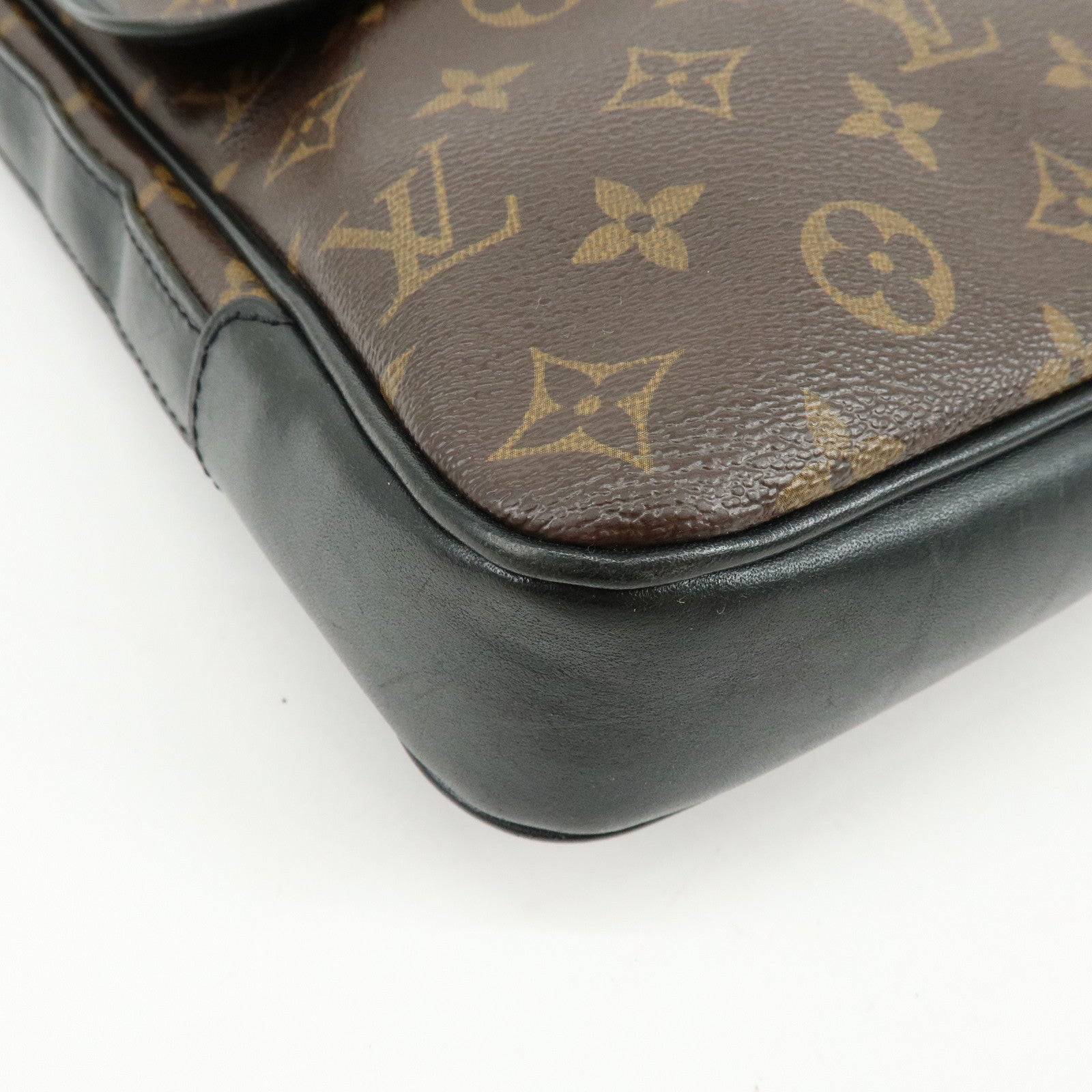 Louis Vuitton Macassar Bass MM Shoulder Bag Crossbody Bag Brown M56715
