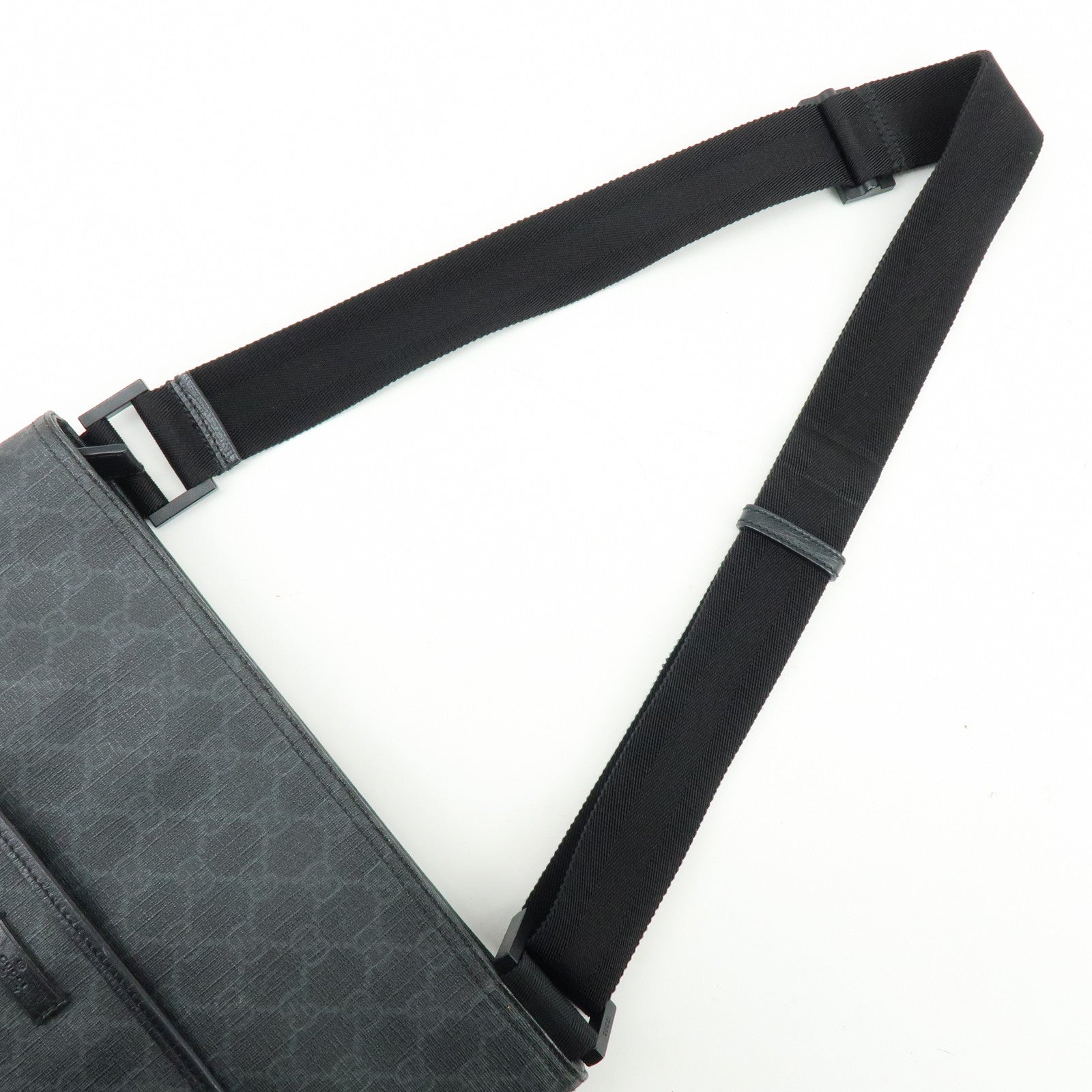 GUCCI GG Supreme Leather Shoulder Bag Crossbody Bag Black 162904