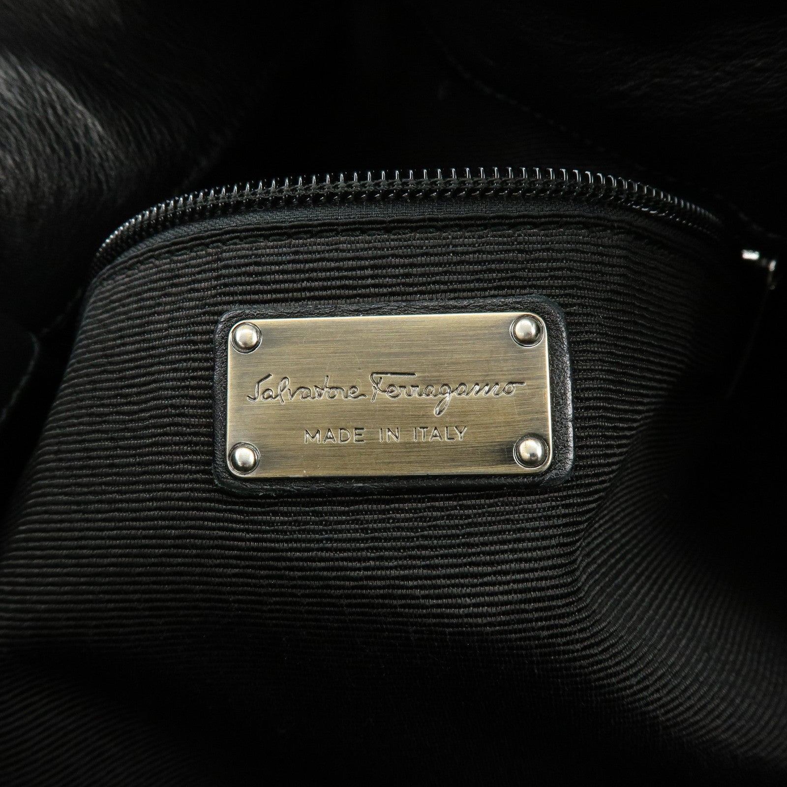 Ferragamo Vara Ribbon Leather Tote Bag Hand Bag Black