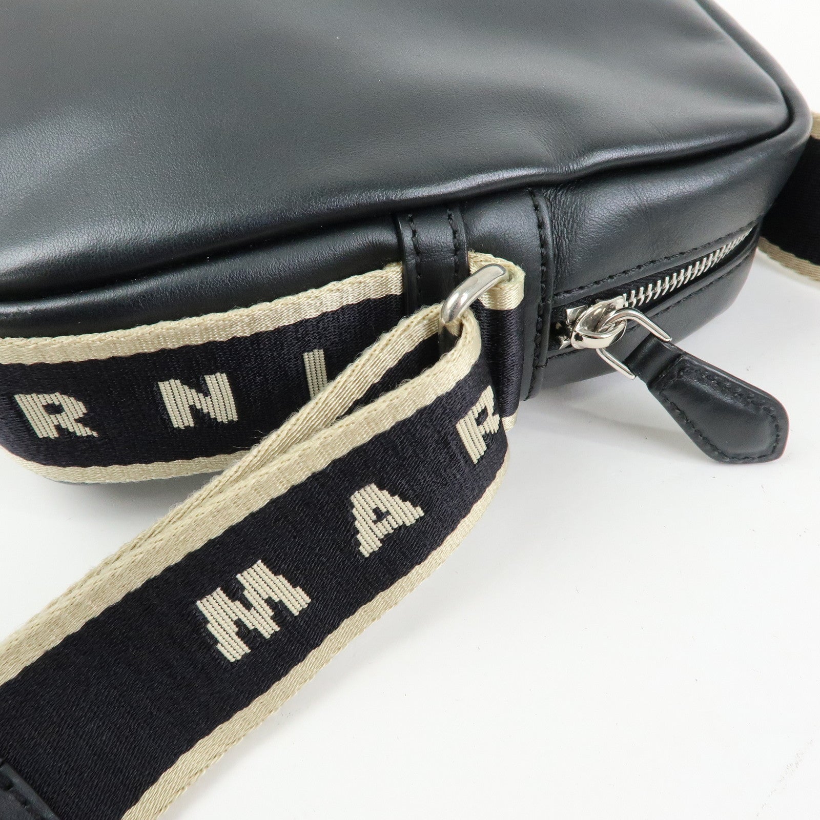 MARNI BEY Logo Leather Shoulder Bag Crossbody Bag Black