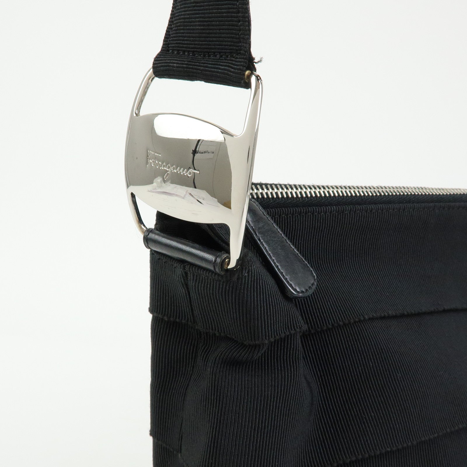 Ferragamo Vara Canvas Leather Shoulder Bag Hand Bag Black