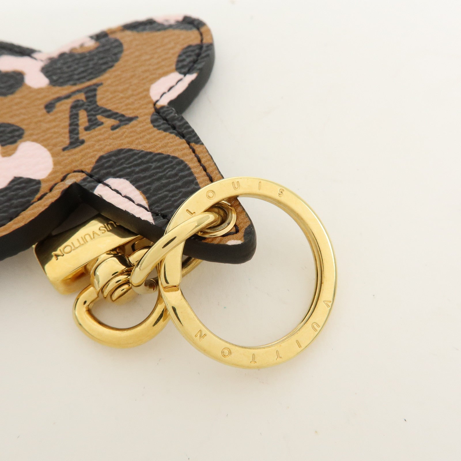 Louis Vuitton Illustre Wild At Heart Bag Charm Key Ring Arizona M00424