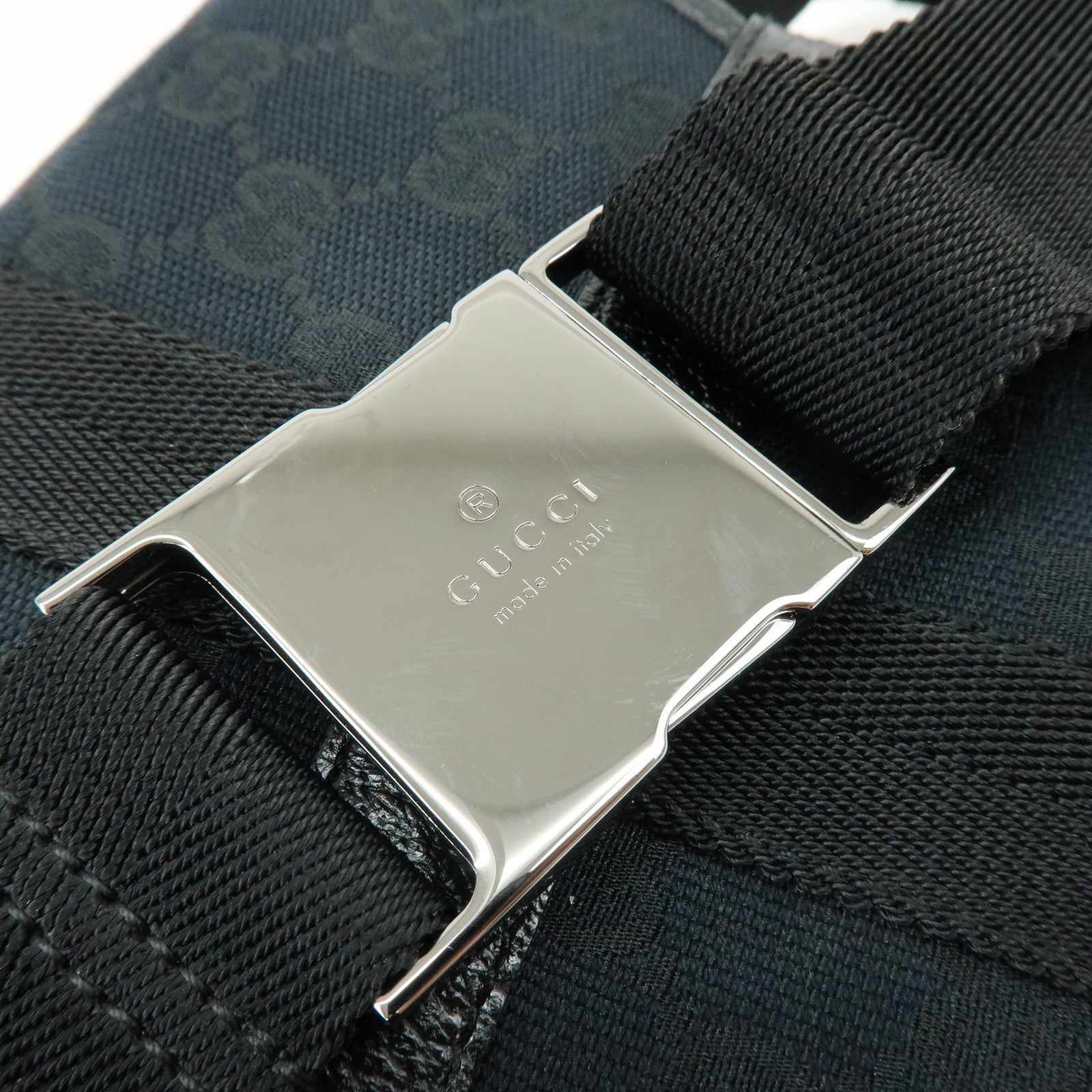 GUCCI GG Canvas Leather Waist Pouch Body Bag Black 131236