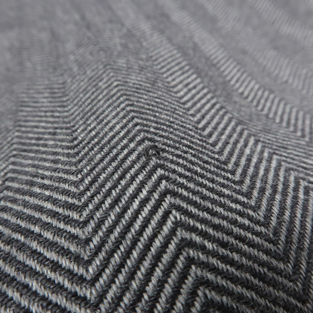 GUCCI Historia Wool 100% Scarf Crest Herringbone Gray