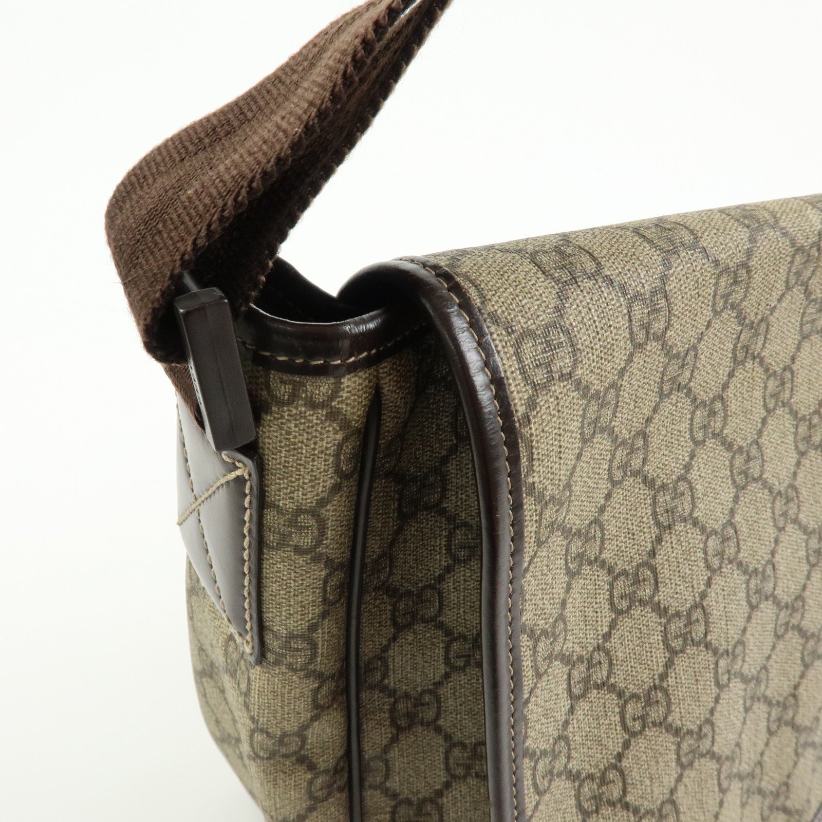 GUCCI Interlocking G GG Supreme Leather Shoulder Bag Brown 223661
