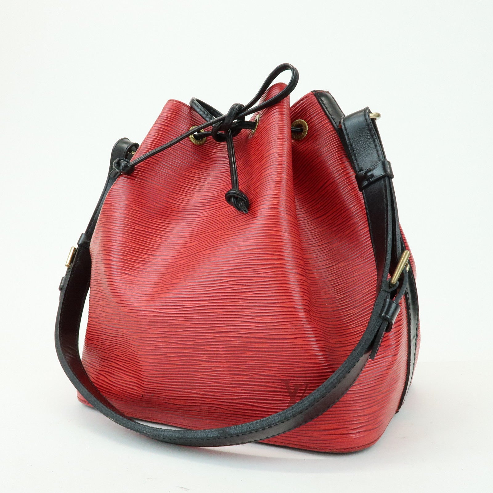 Louis Vuitton Epi Petit Noe Shoulder Bag Noir Castilian Red M44172