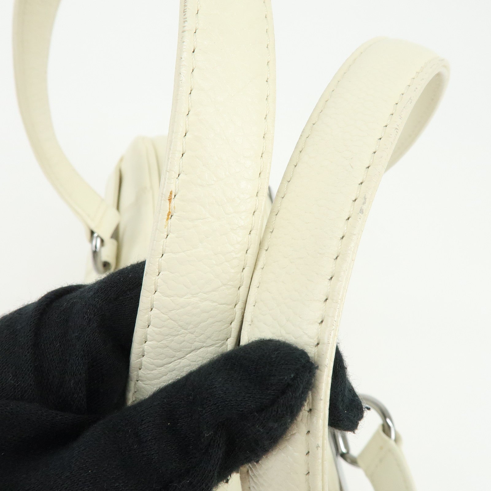 CHANEL Chocolate Bar Caviarskin Shoulder Bag Hand Bag White A26135