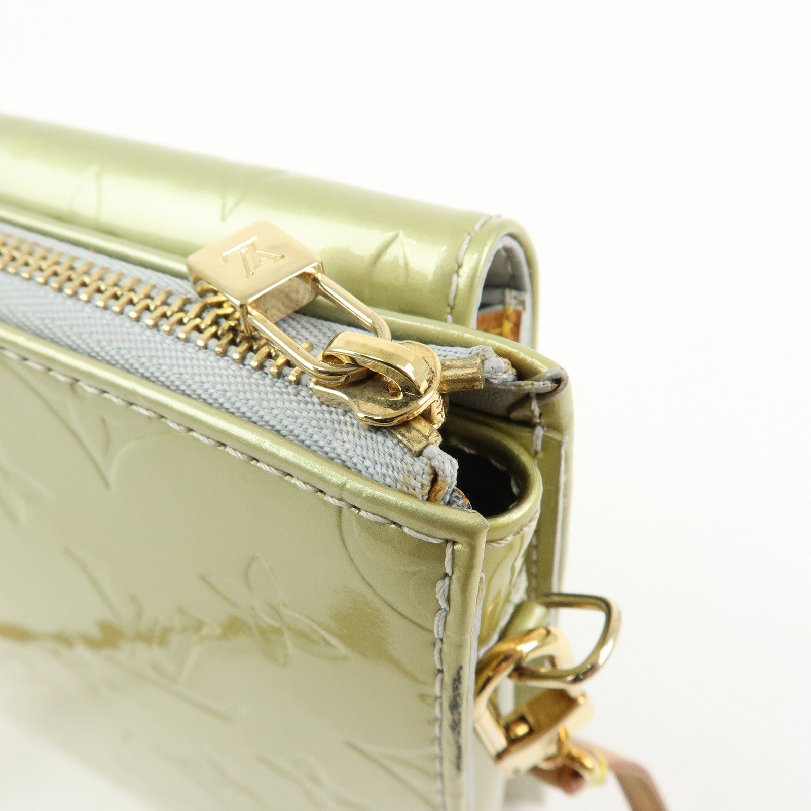 Louis Vuitton Monogram Vernis Leather Mott Shoulder Bag Gris M91030