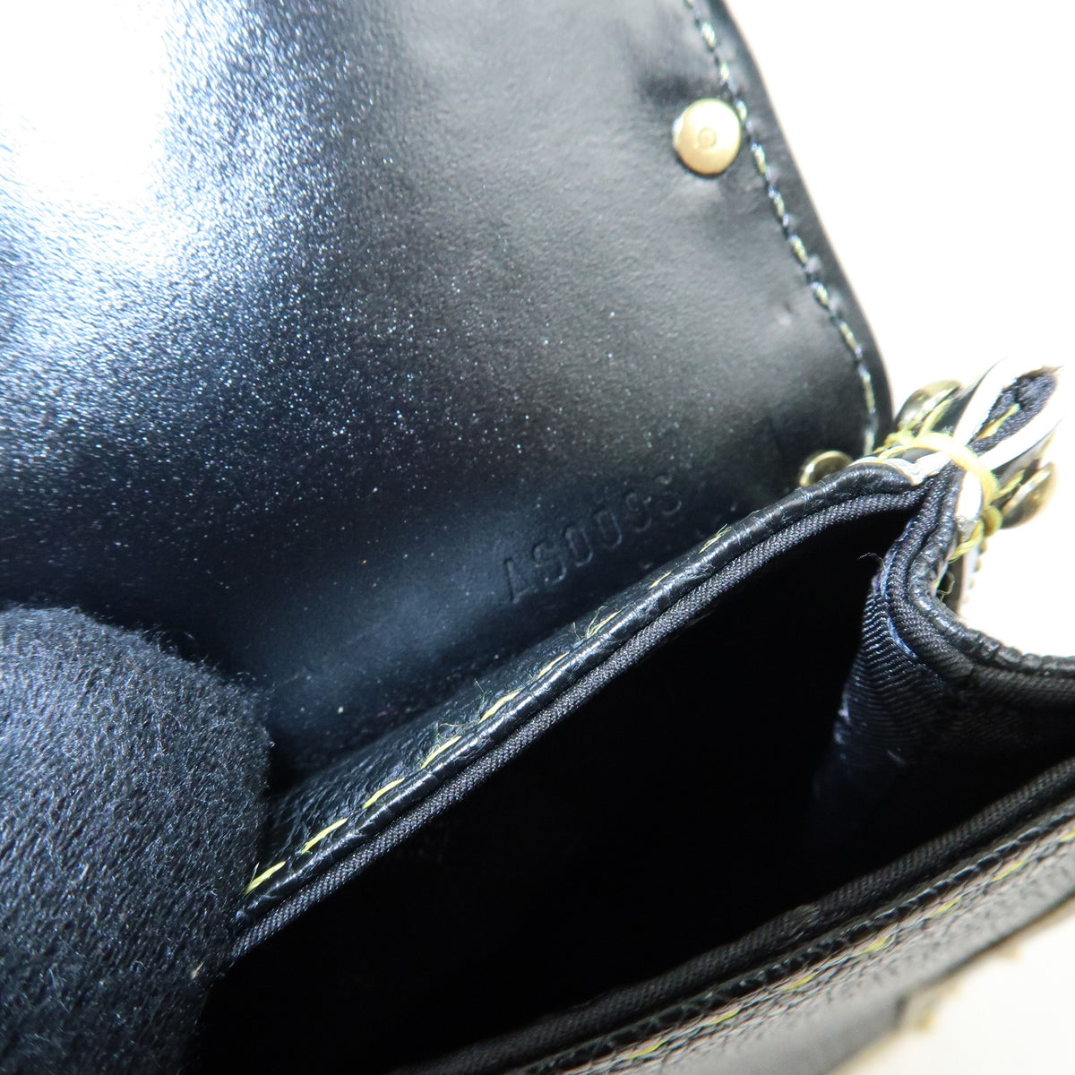 Louis Vuitton Suhari L'Aimable Leather Hand Bag Noir M92847
