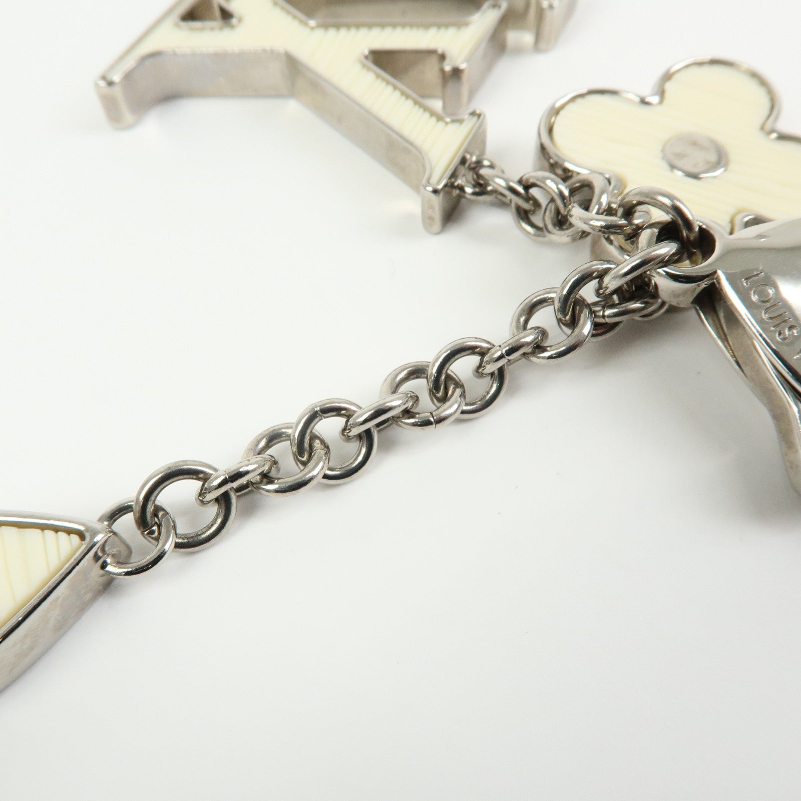 Louis Vuitton Bijoux Sac Fleur de Epi Bag Charm Silver White M65085