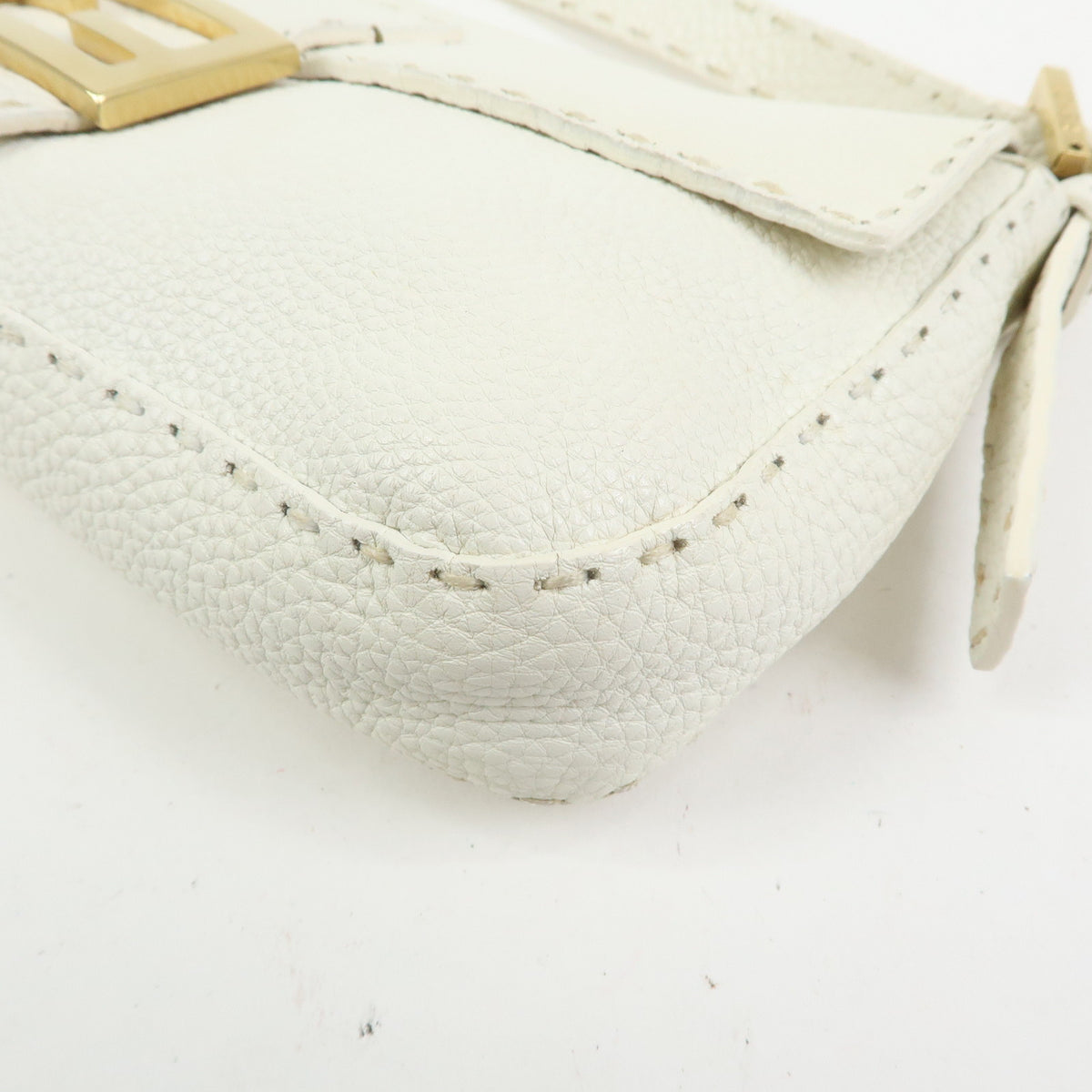 FENDI Selleria Mamma Baguette Leather Hand Bag White 8BR101