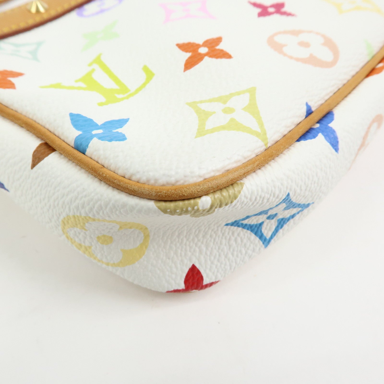 Louis Vuitton Monogram Multicolor Pochette Accessoires Blanc M92649