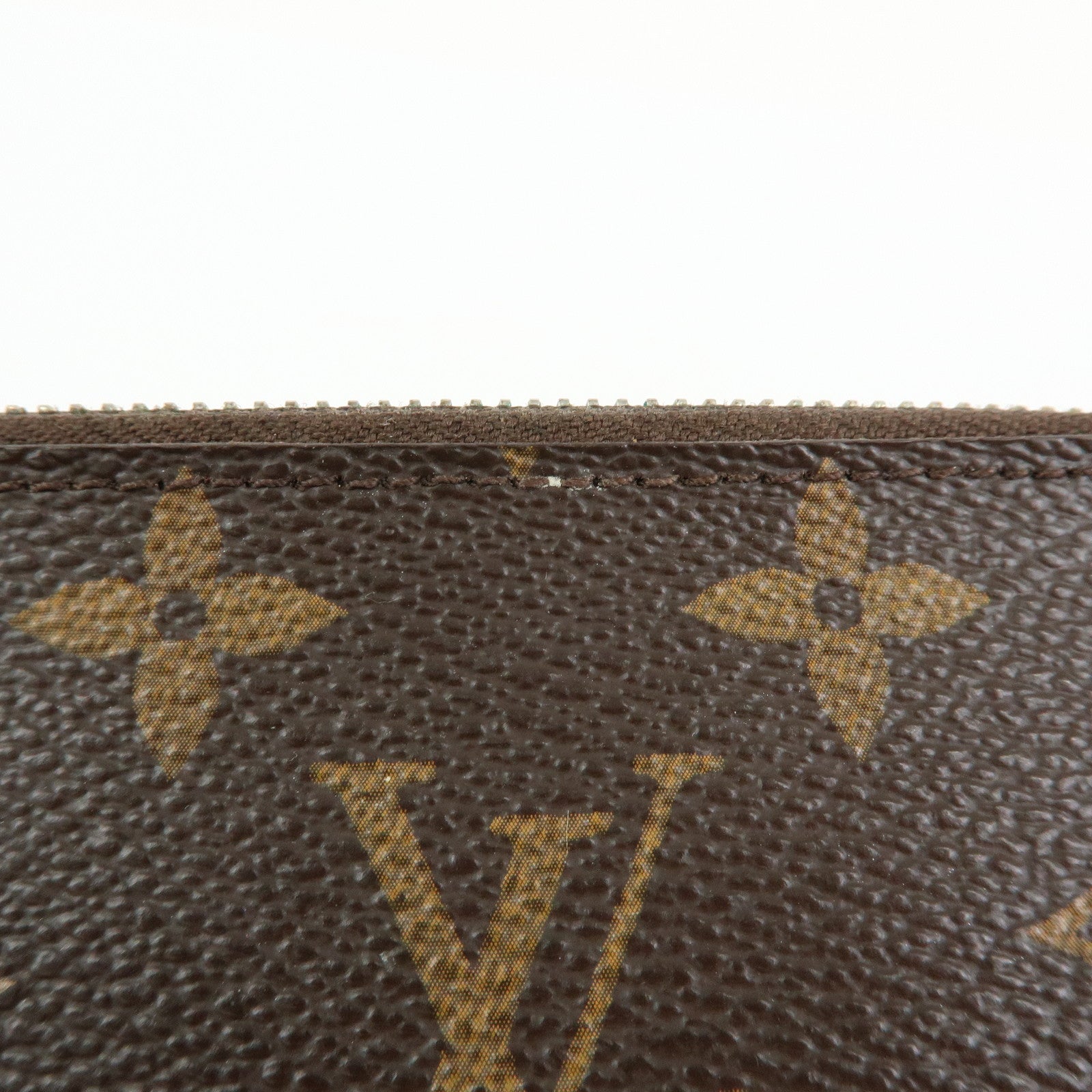 Louis Vuitton Monogram Pochette Cles Coin Case Key Case M62650