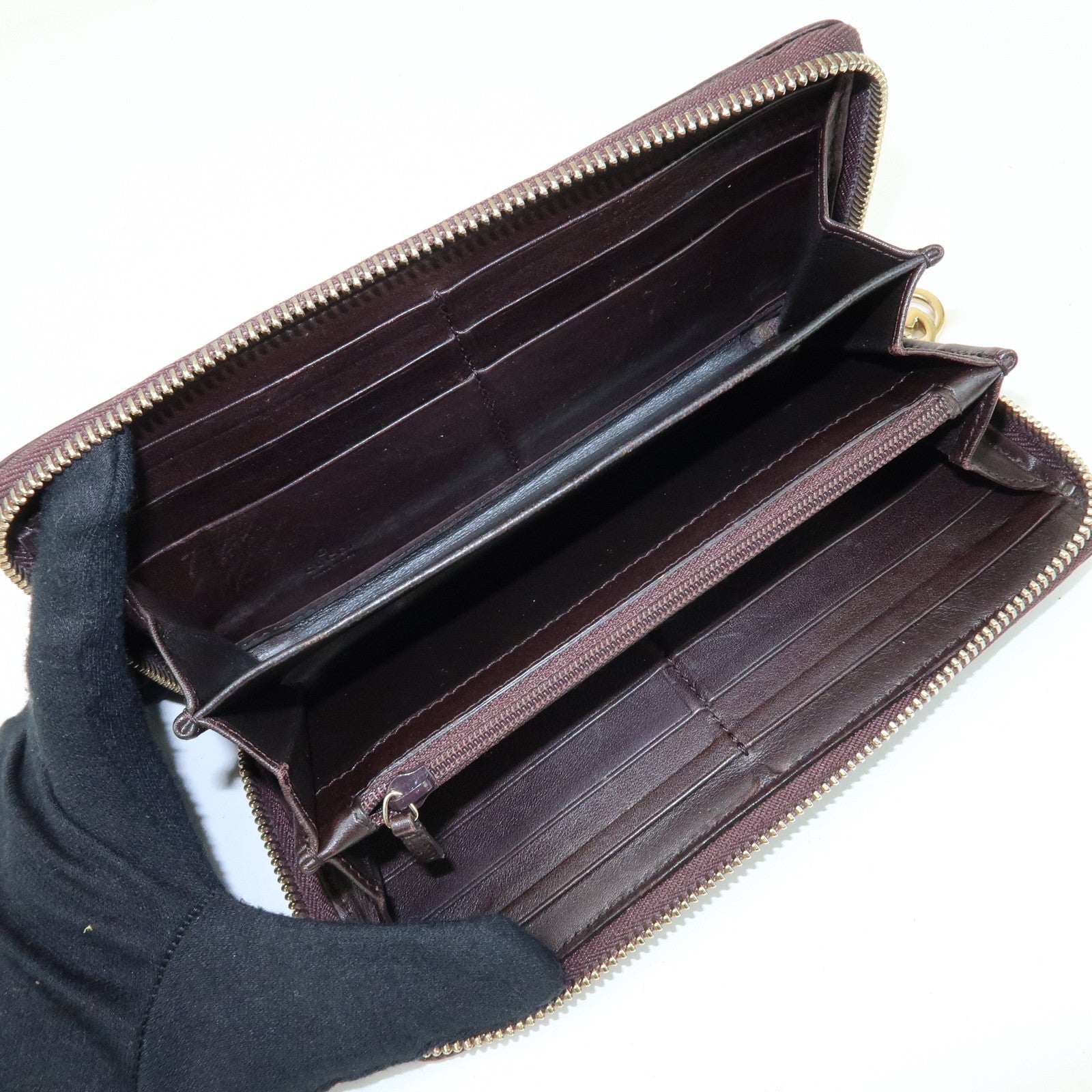 GUCCI Interlocking G Guccissima Leather Round Zippy Long Wallet