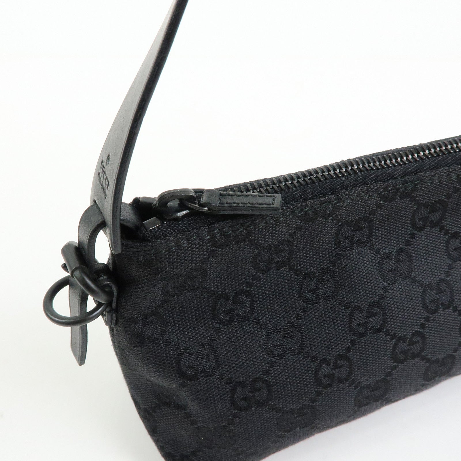 GUCCI GG Canvas Leather Hand Bag Accessory Pouch Black 103399