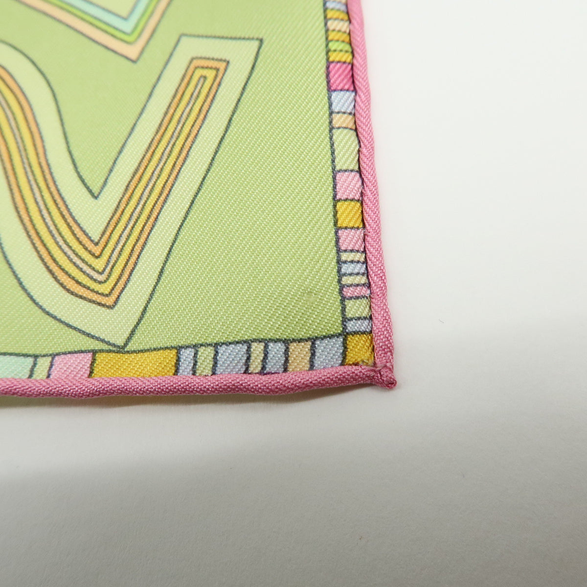 HERMES Carre Gavroche 45 Silk 100% Scarf Tohu-Bohu Light Green Pink