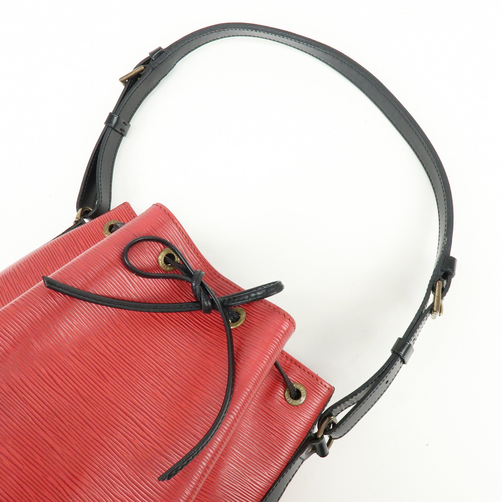 Louis Vuitton Epi Petit Noe Shoulder Bag Noir Castilian Red M44172