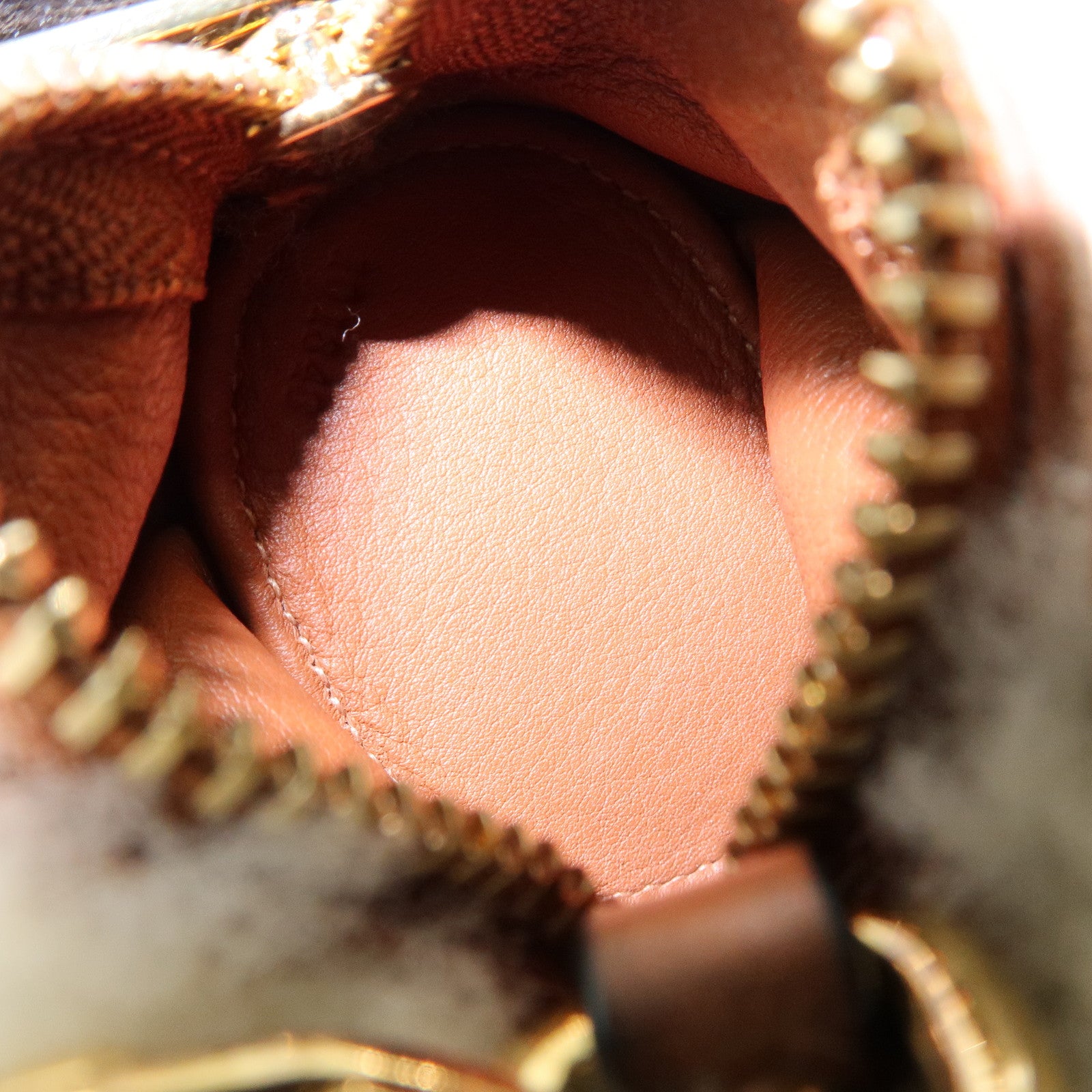 LOEWE Wool Leather Coin Case Bag Charm Rabbit White