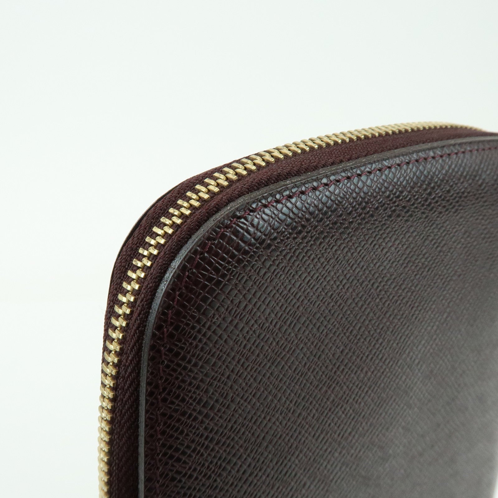 Louis Vuitton Taiga Leather Organizer Atoll Acajou M30656