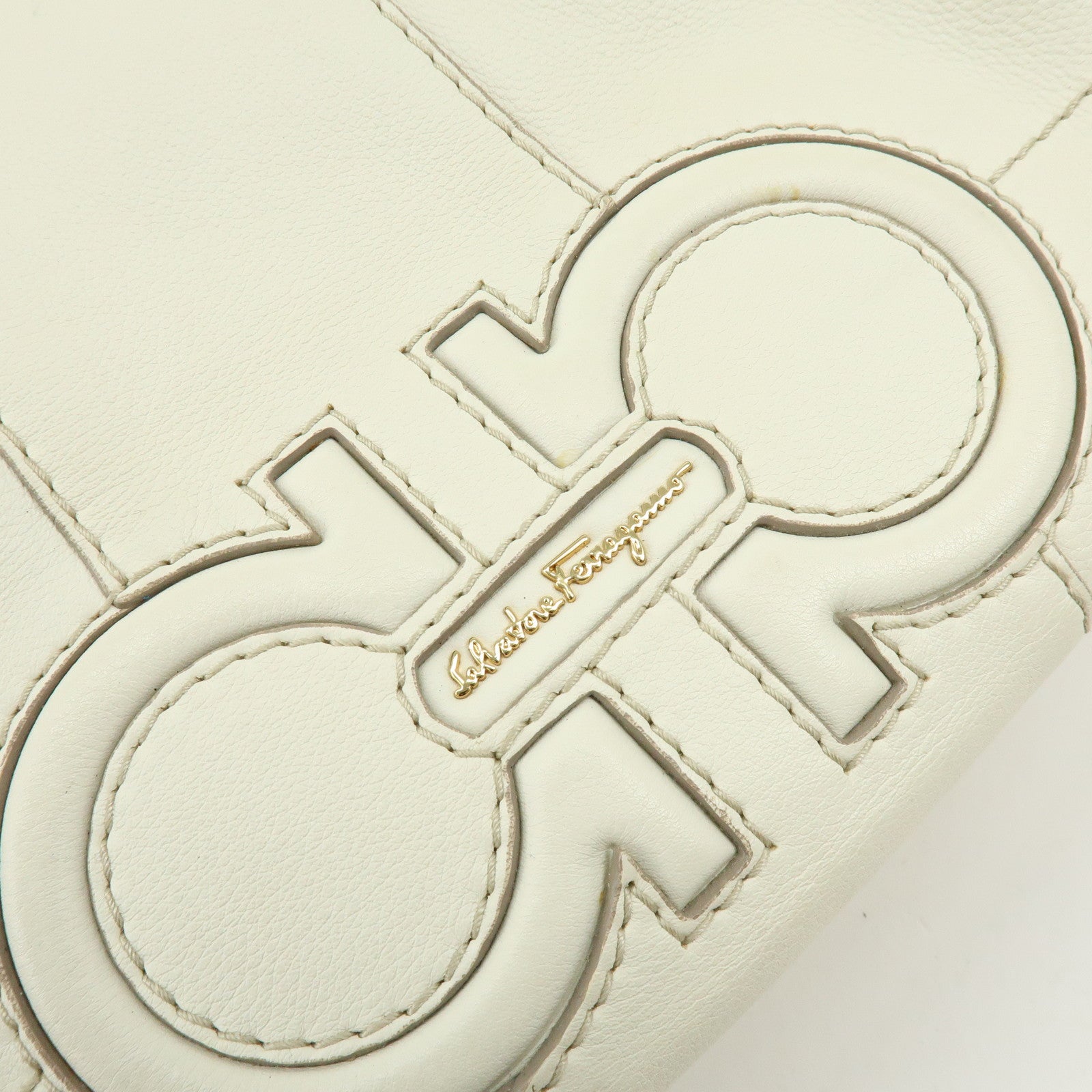 Ferragamo Gancini Leather Shoulder Bag Hand Bag Ivory