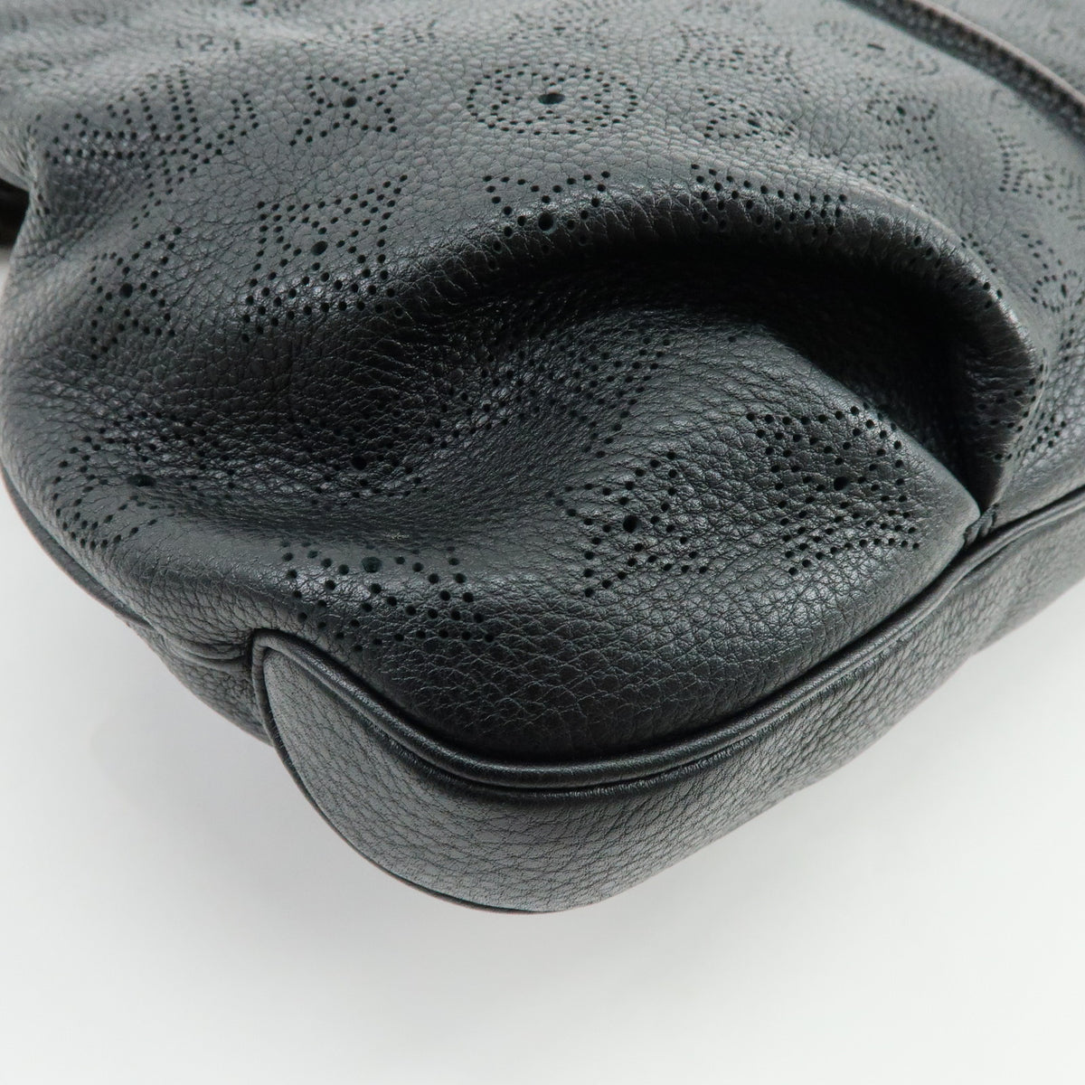 Louis Vuitton Monogram Mahina Selene PM Shoulder Bag Noir M94314